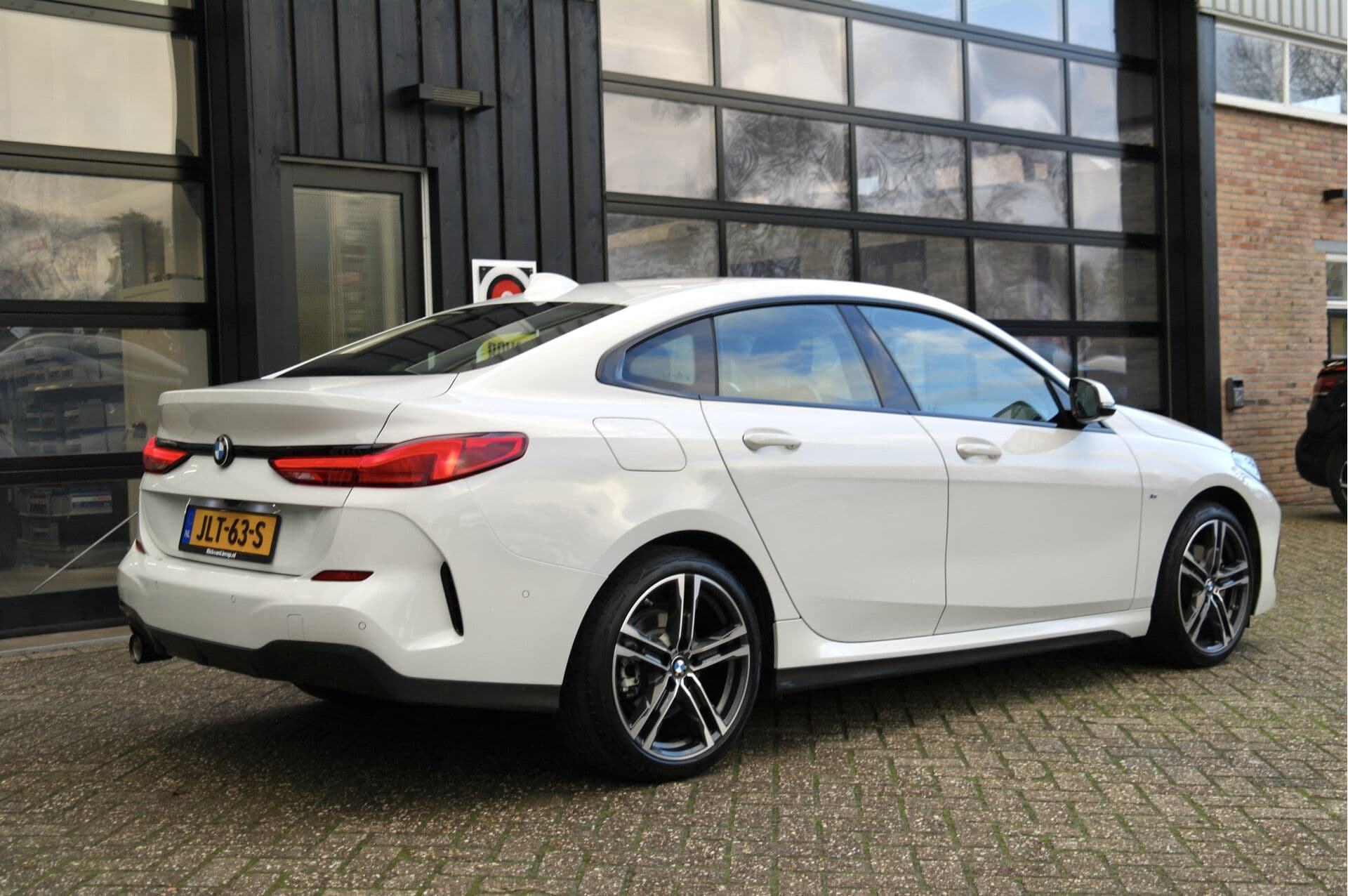 BMW 2 Serie Gran Coupé 218i M Sport Edition thumbnail 3