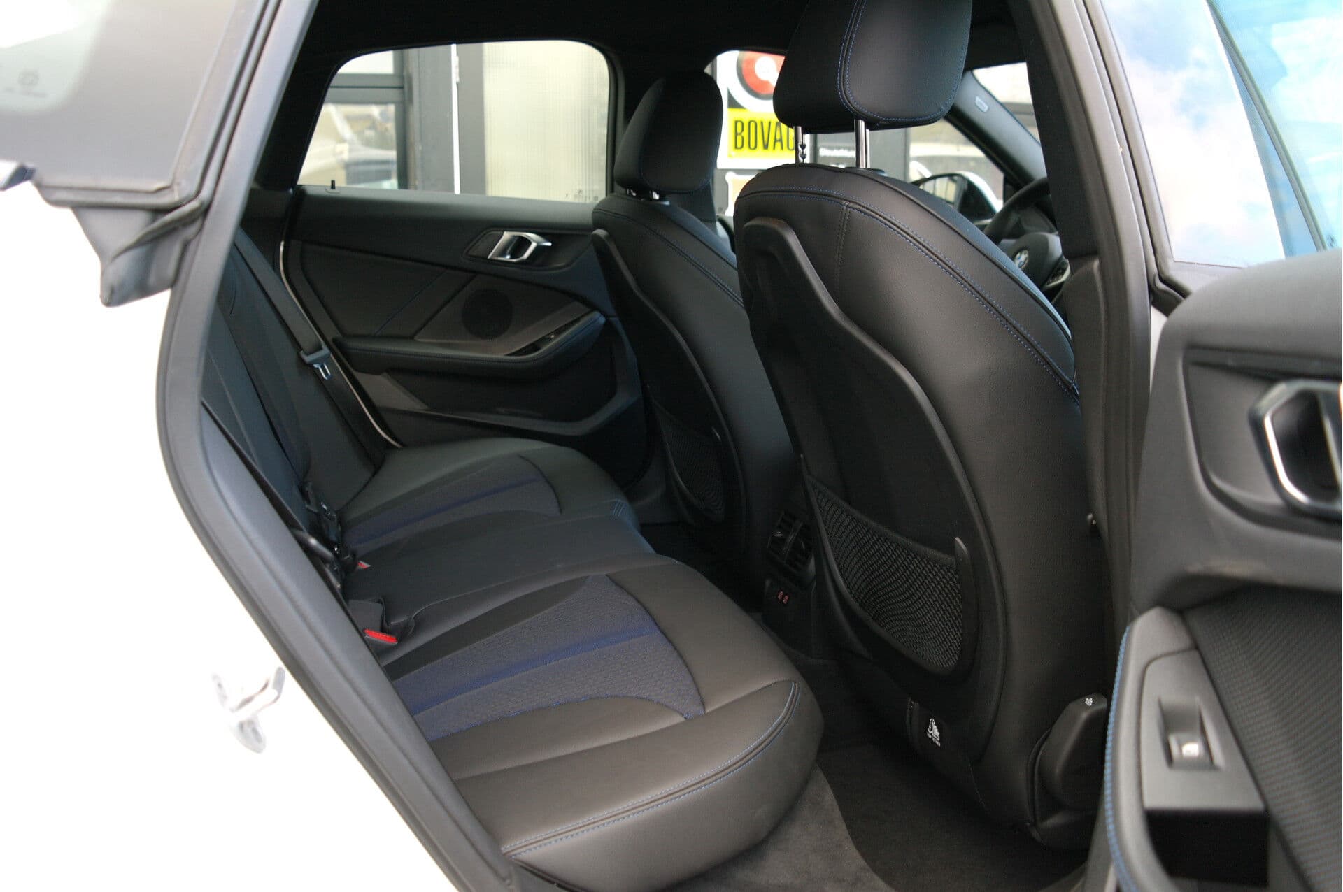 BMW 2 Serie Gran Coupé 218i M Sport Edition thumbnail 30