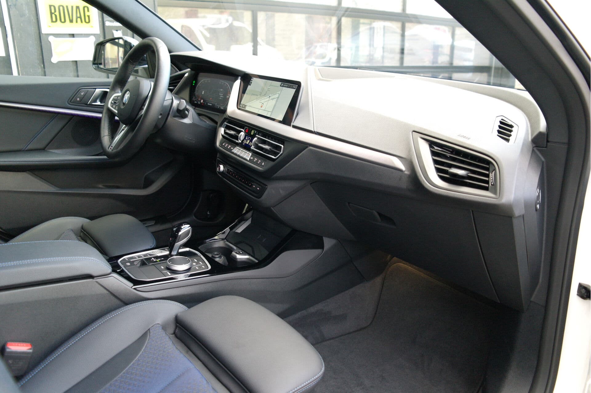 BMW 2 Serie Gran Coupé 218i M Sport Edition thumbnail 5