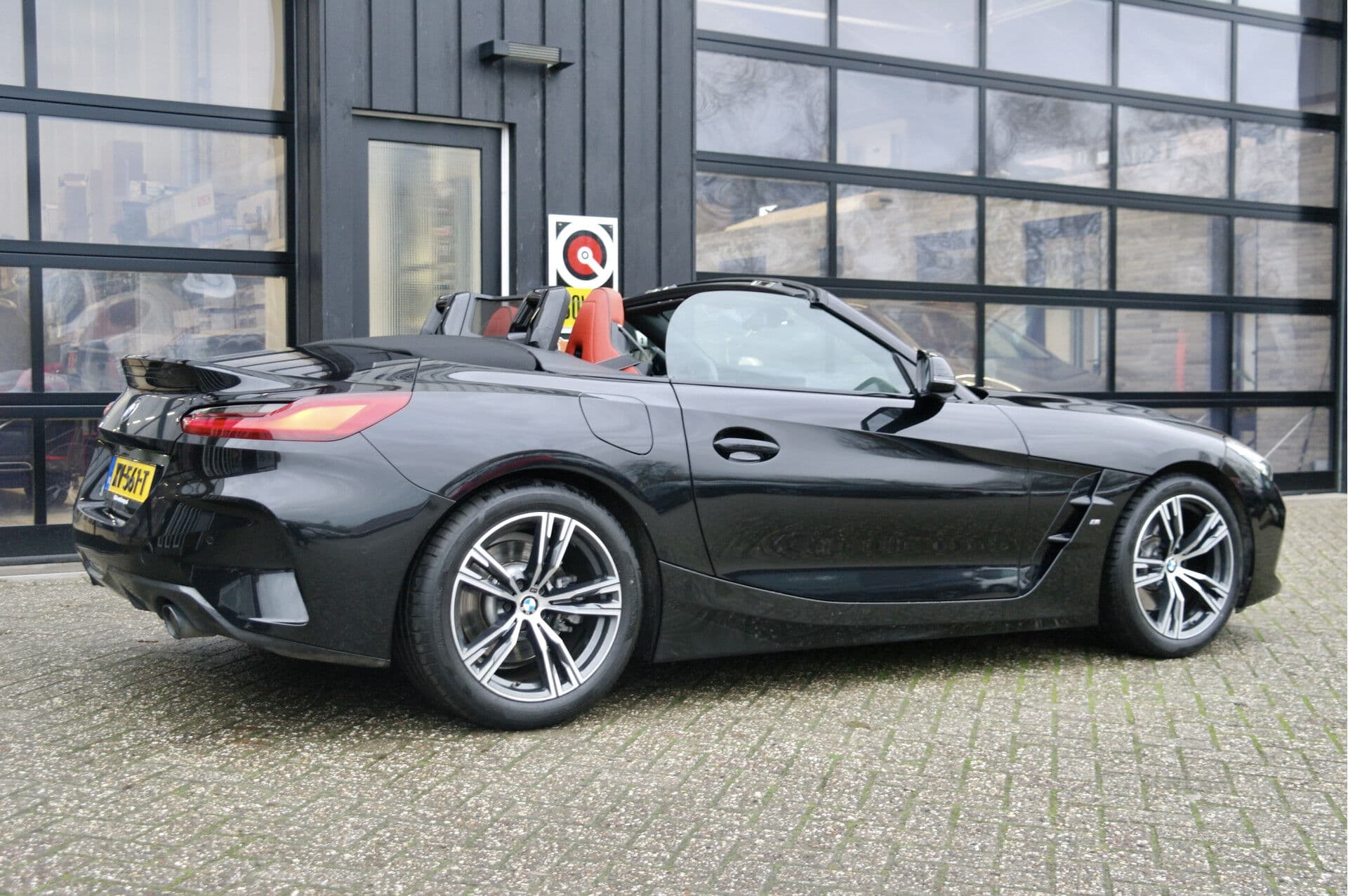 BMW Z4 Roadster sDrive20i High Executive Edition M-Sport thumbnail 6