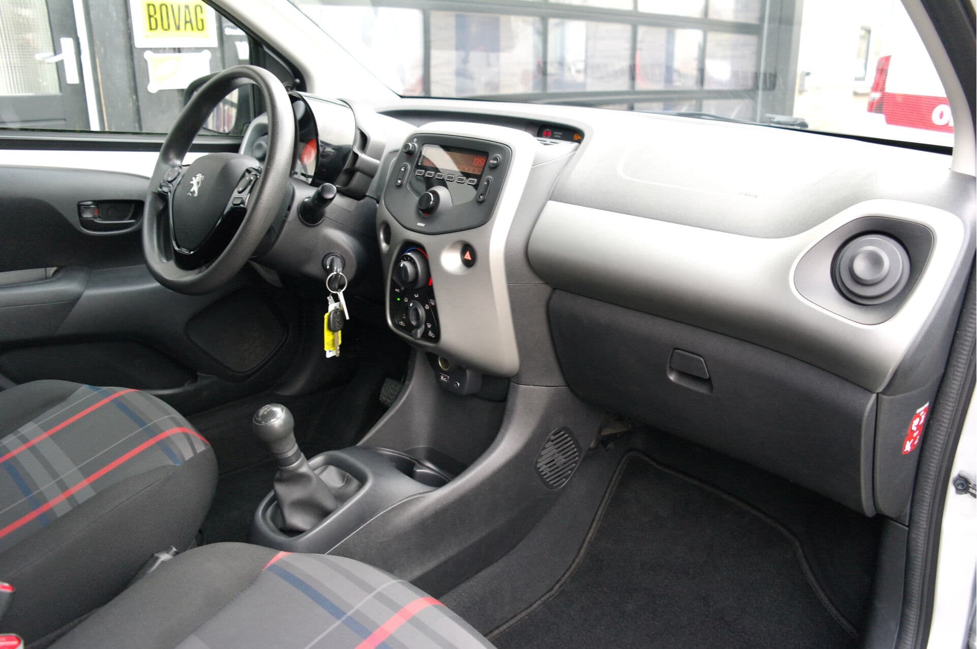 Peugeot 108 1.0 e-VTi Active thumbnail 3