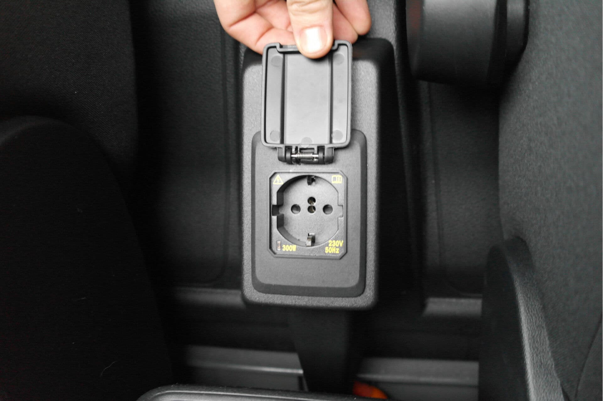 Volkswagen Caddy Cargo 2.0 TDI 4MOTION 1st Edition 4x4 thumbnail 18