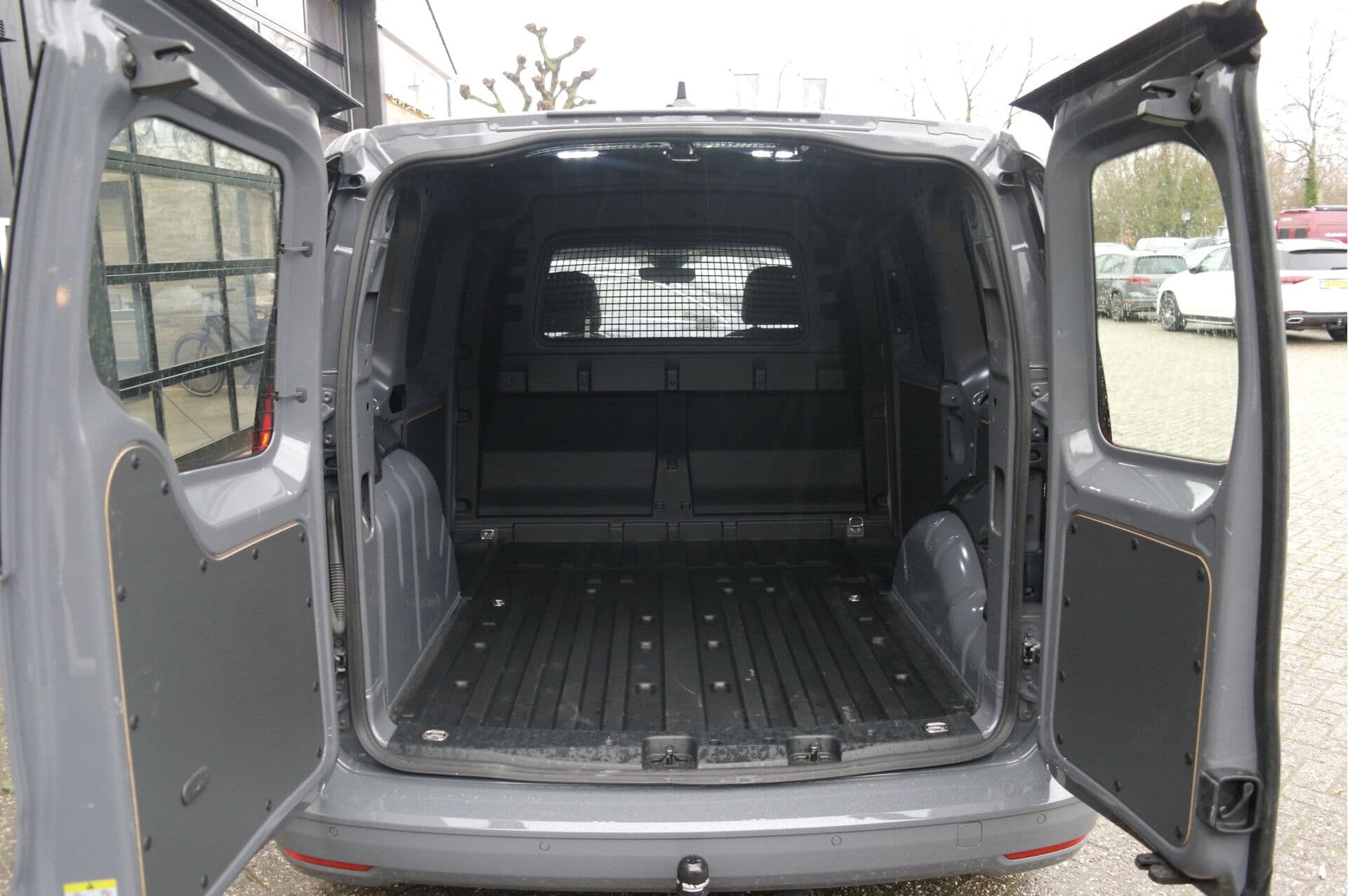 Volkswagen Caddy Cargo 2.0 TDI 4MOTION 1st Edition 4x4 thumbnail 27