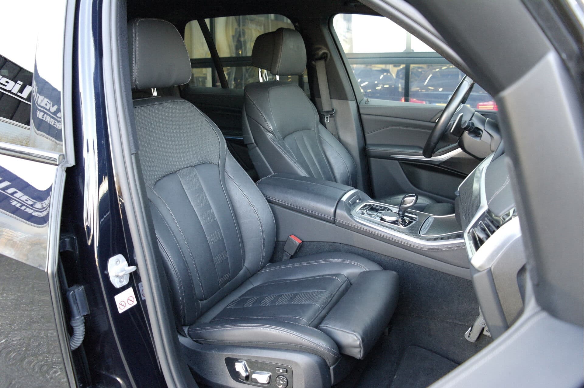 BMW X5 xDrive45e High Executive thumbnail 2