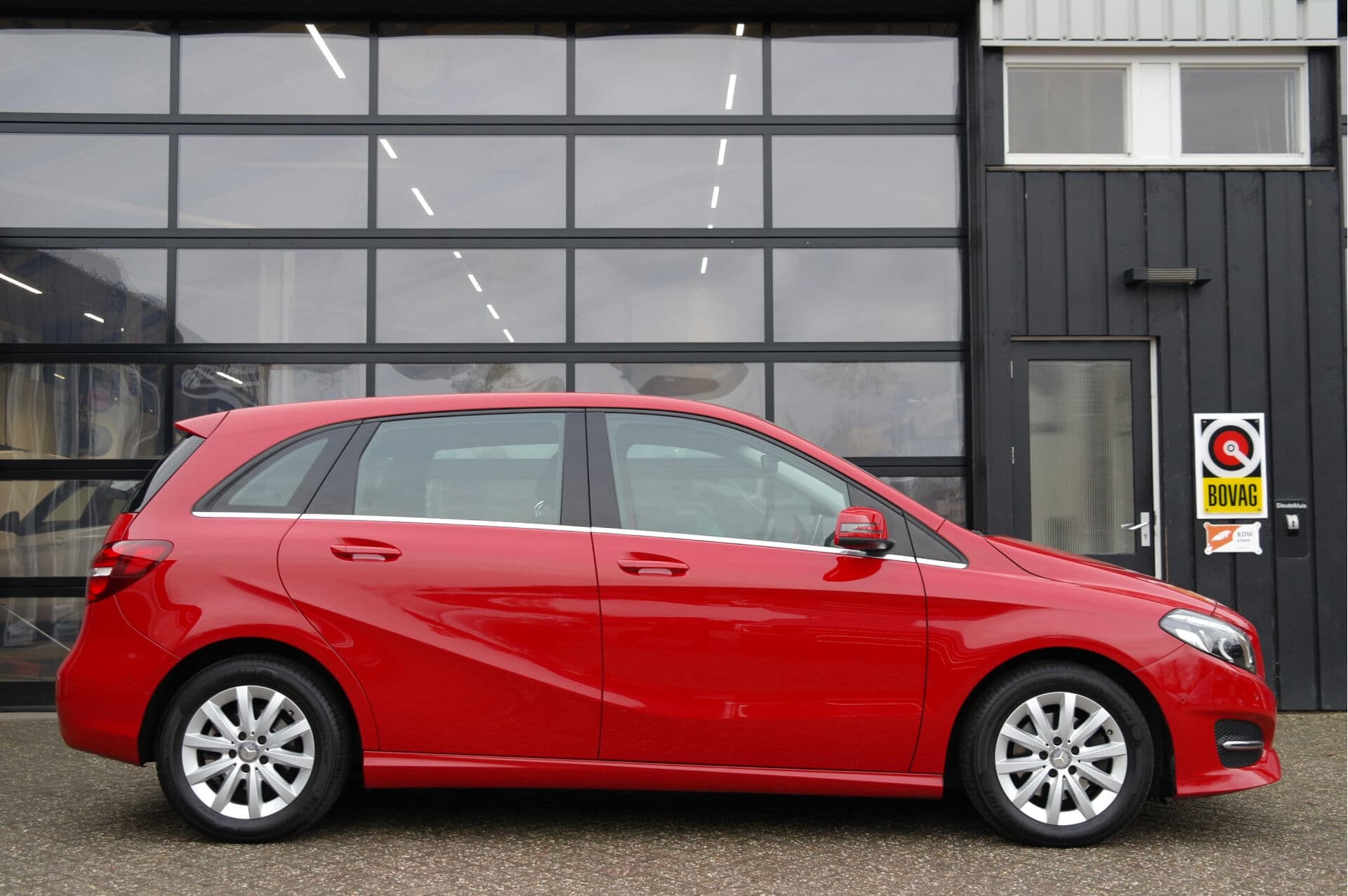 Mercedes-Benz B-Klasse 160 Ambition Automaat thumbnail 2