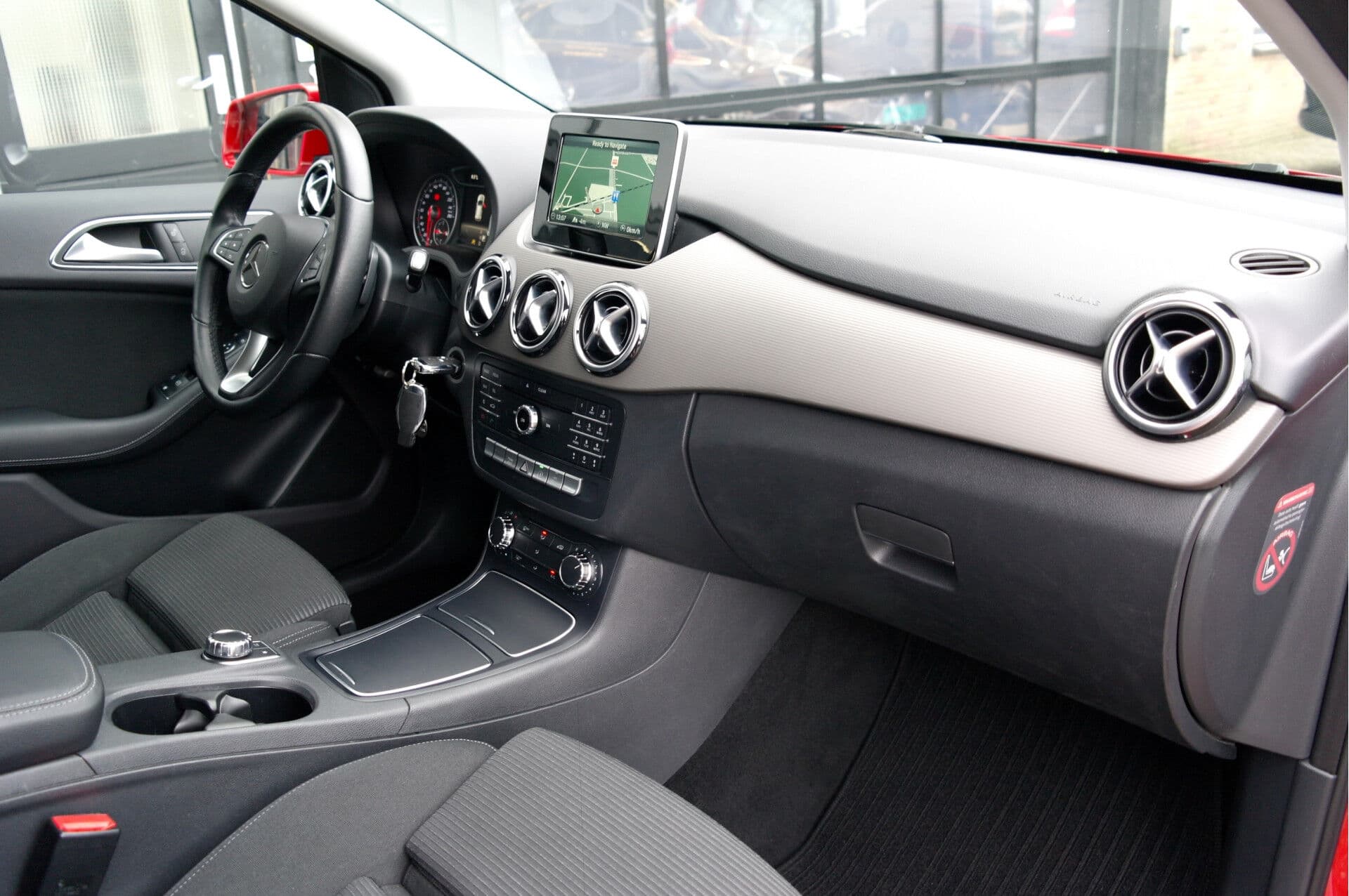 Mercedes-Benz B-Klasse 160 Ambition Automaat thumbnail 3