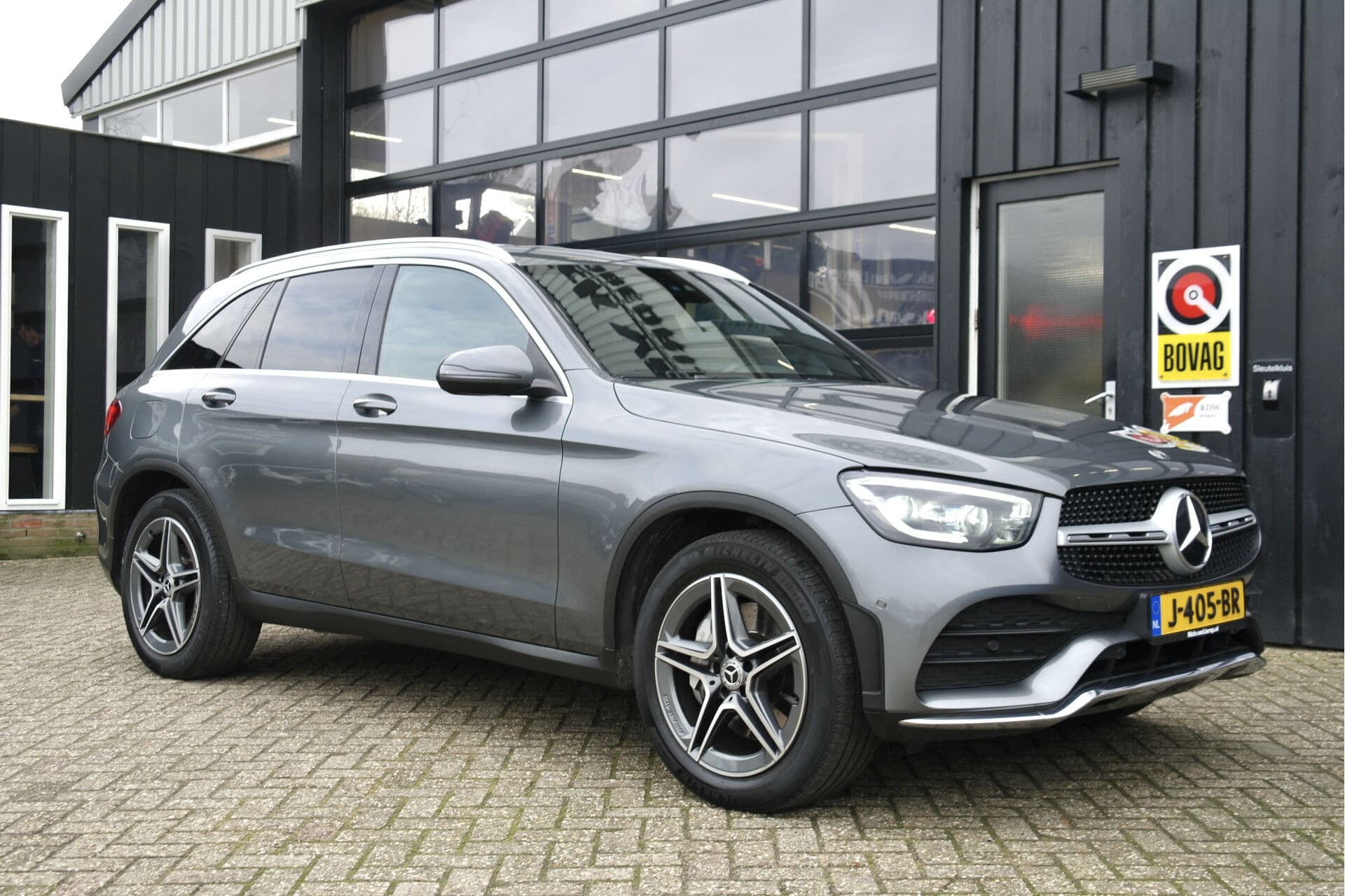 Mercedes-Benz GLC 200 Premium AMG
