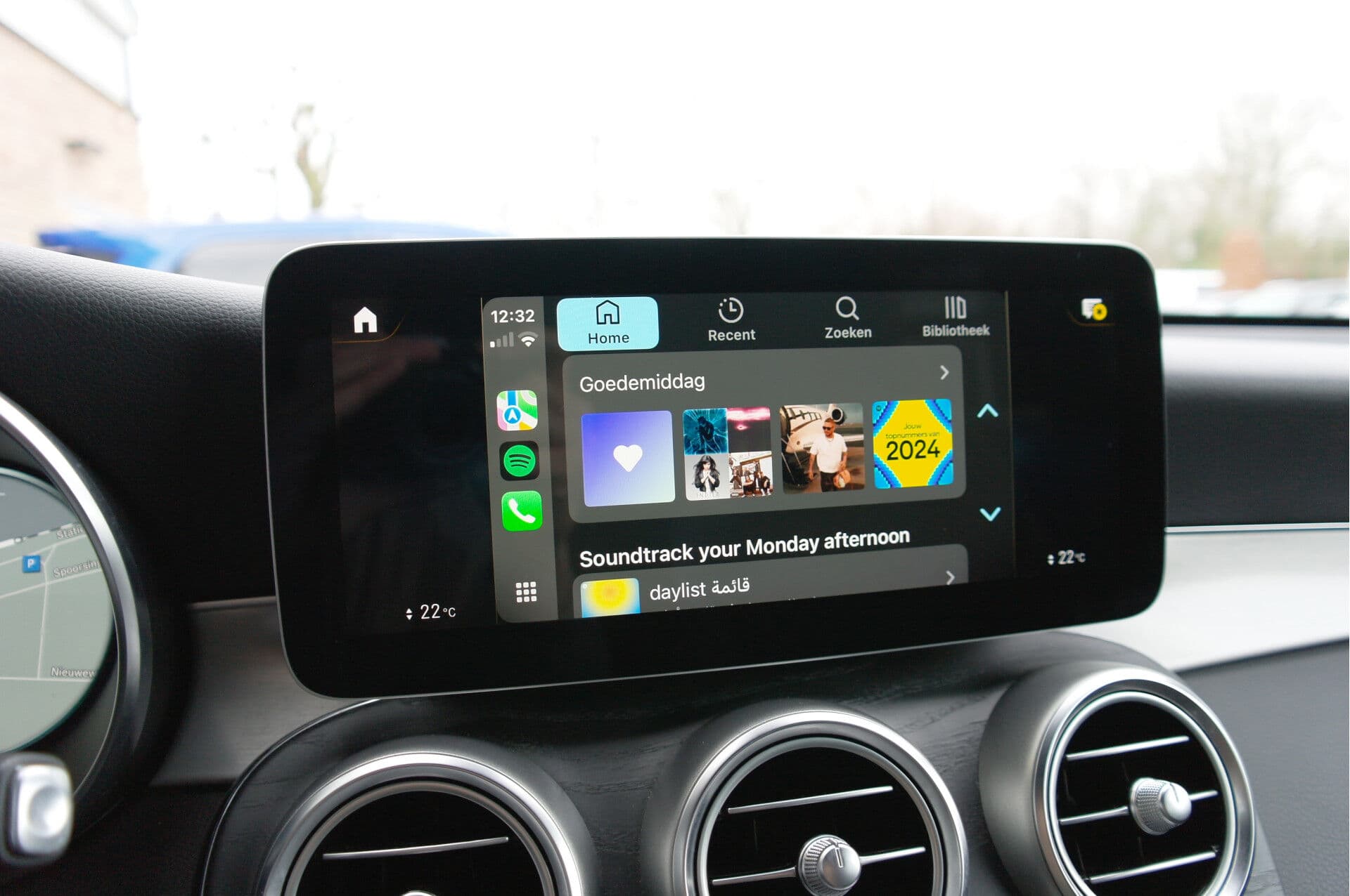 Mercedes-Benz GLC 200 Premium AMG thumbnail 14