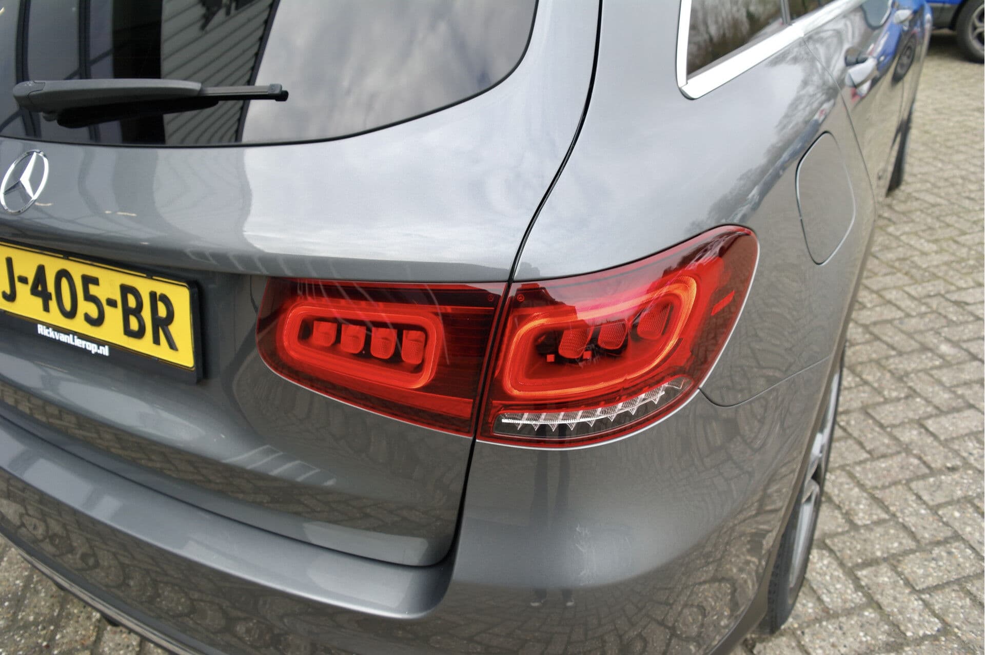 Mercedes-Benz GLC 200 Premium AMG thumbnail 24