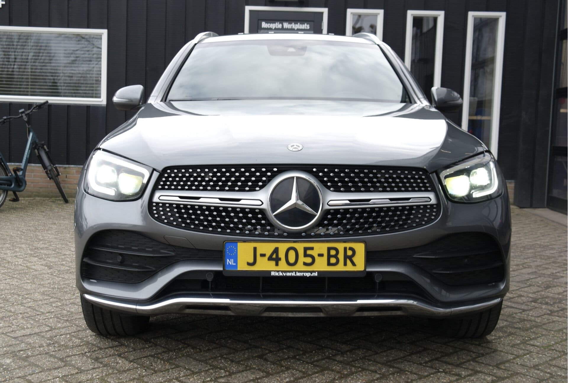 Mercedes-Benz GLC 200 Premium AMG thumbnail 28