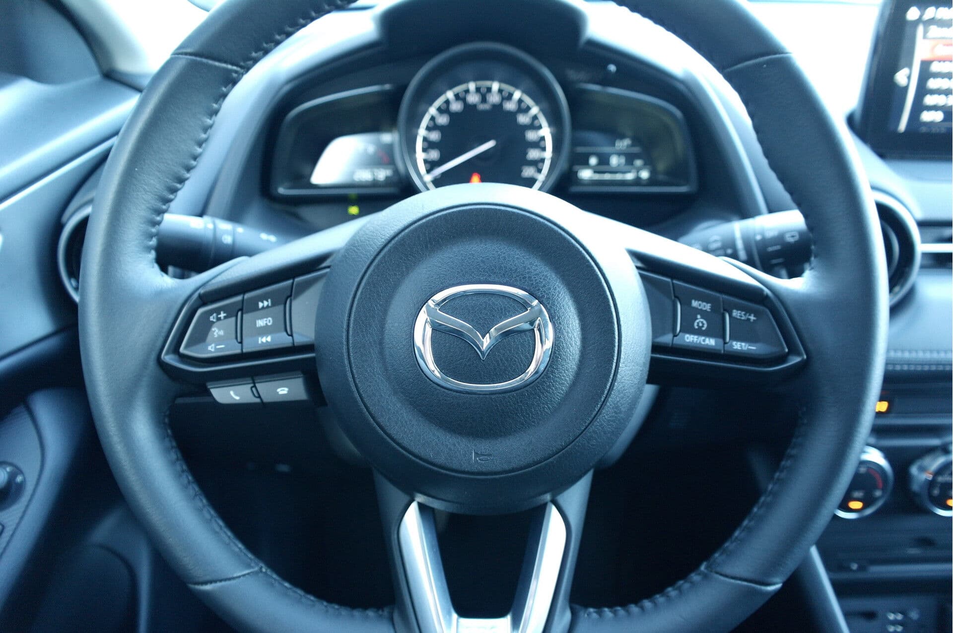 Mazda CX-3 2.0 SkyActiv-G 121 Sportive thumbnail 10