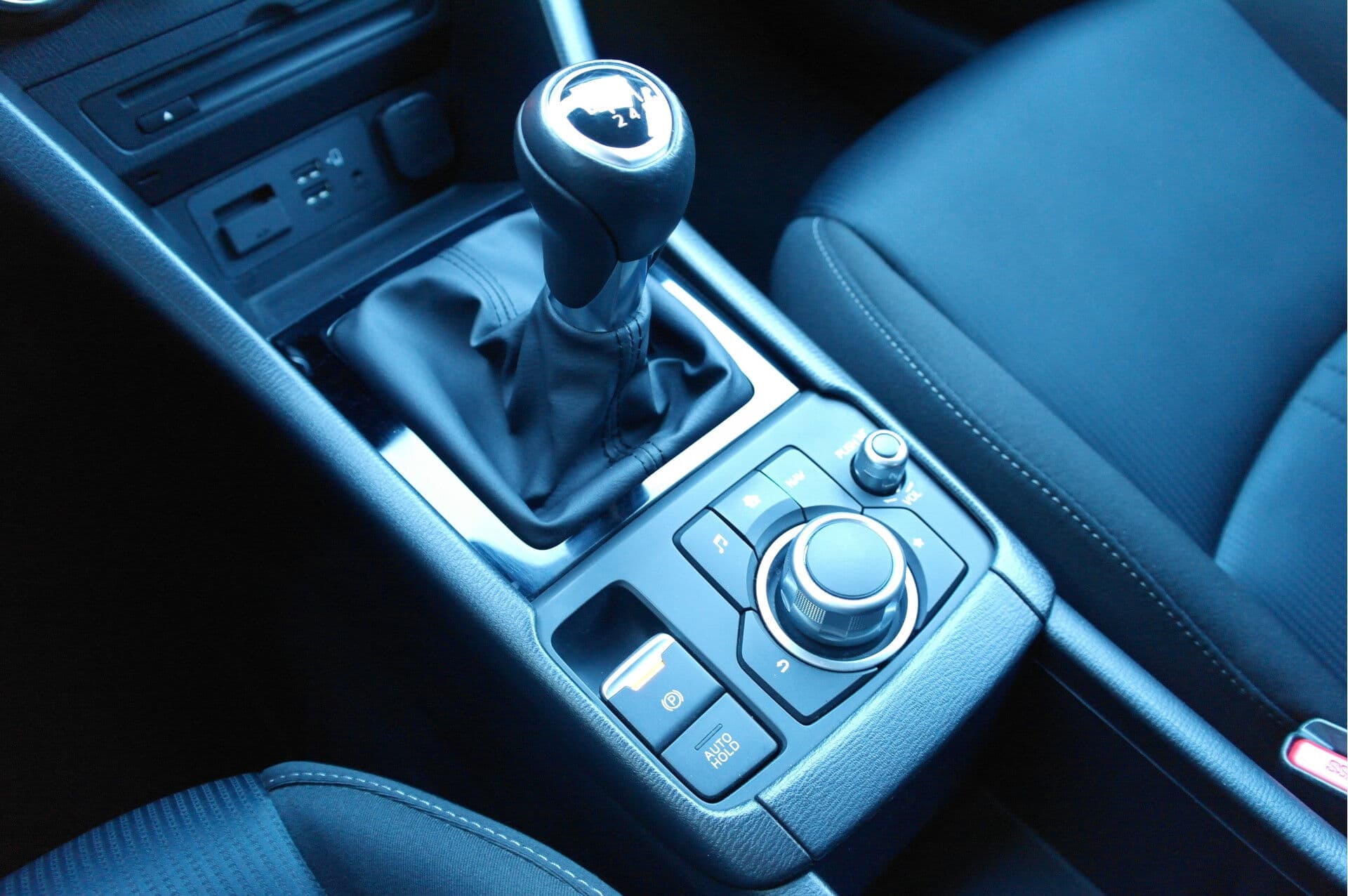 Mazda CX-3 2.0 SkyActiv-G 121 Sportive thumbnail 12