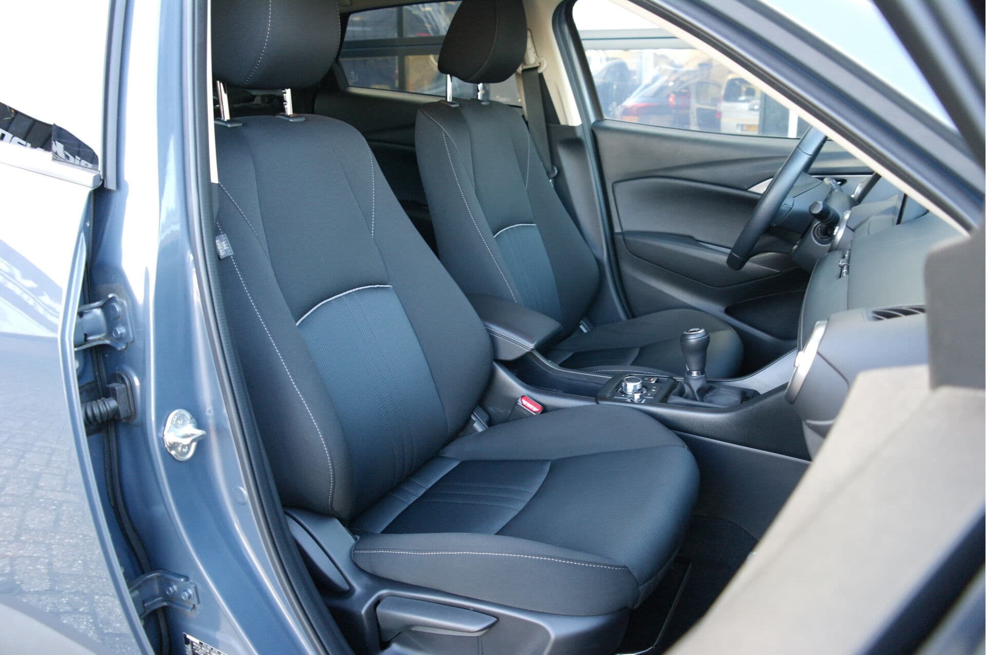 Mazda CX-3 2.0 SkyActiv-G 121 Sportive thumbnail 4