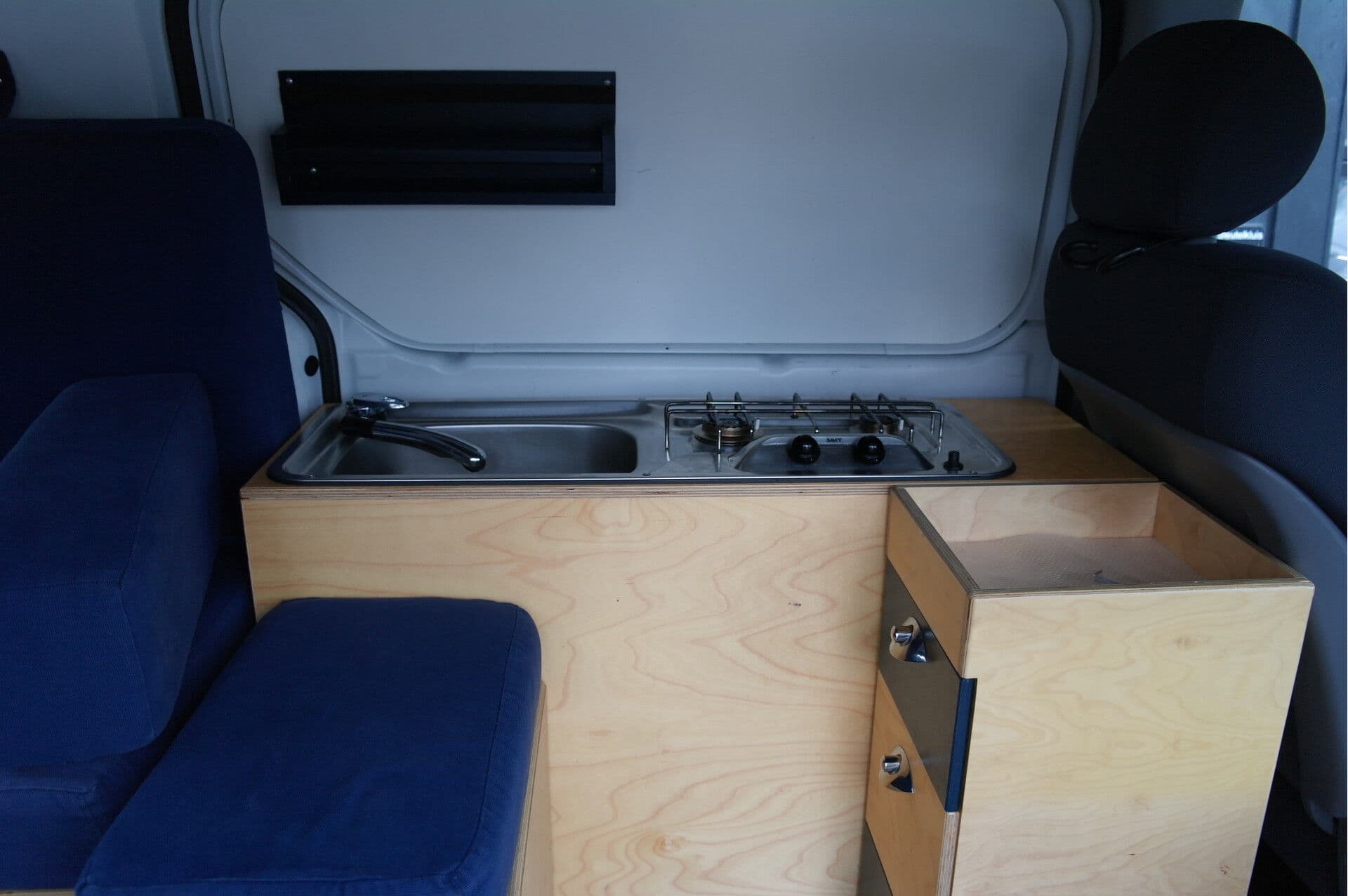 Hyundai H H-1 H300 2.5 CRDI VGT Camper thumbnail 13