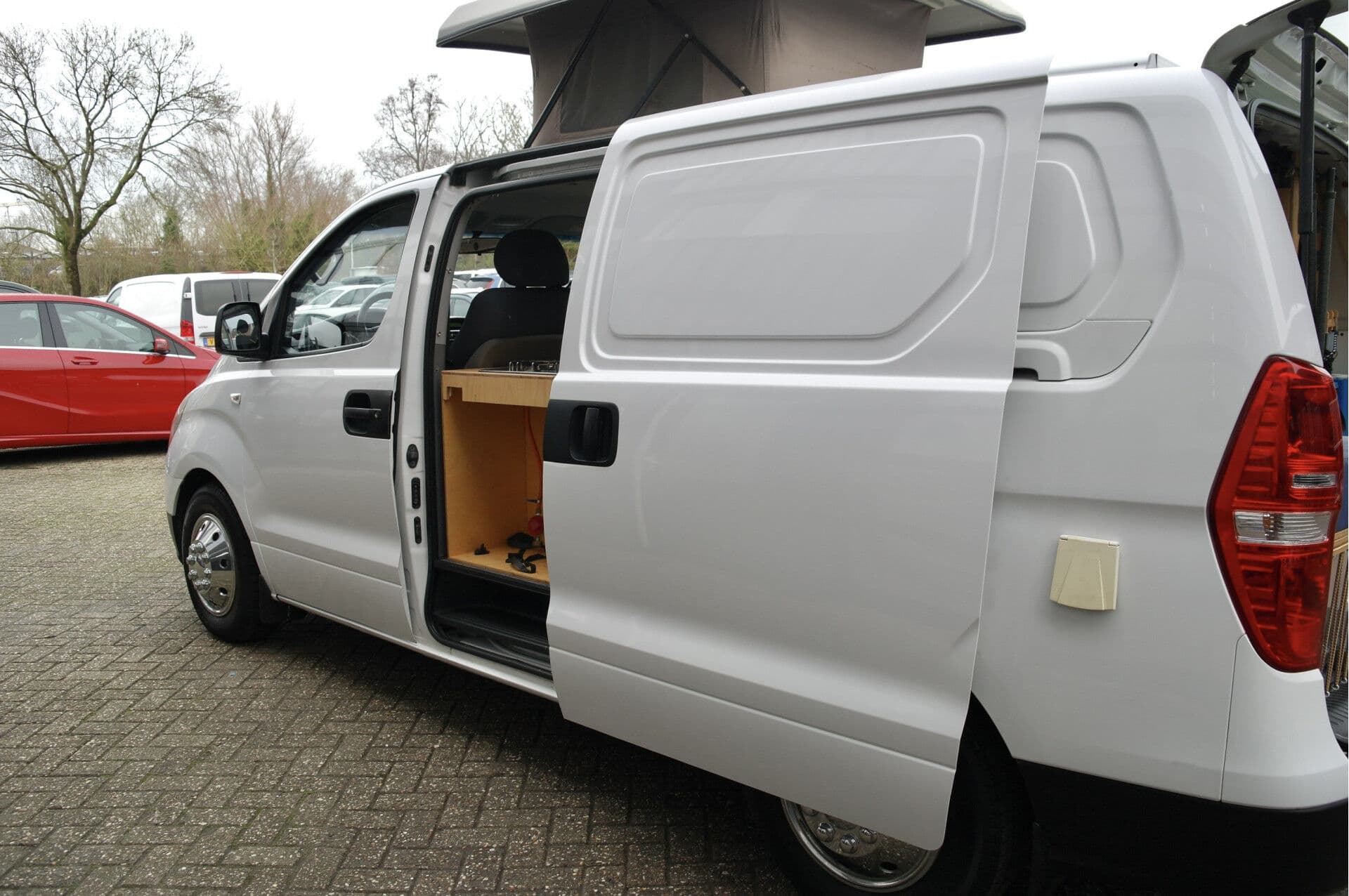 Hyundai H H-1 H300 2.5 CRDI VGT Camper thumbnail 24