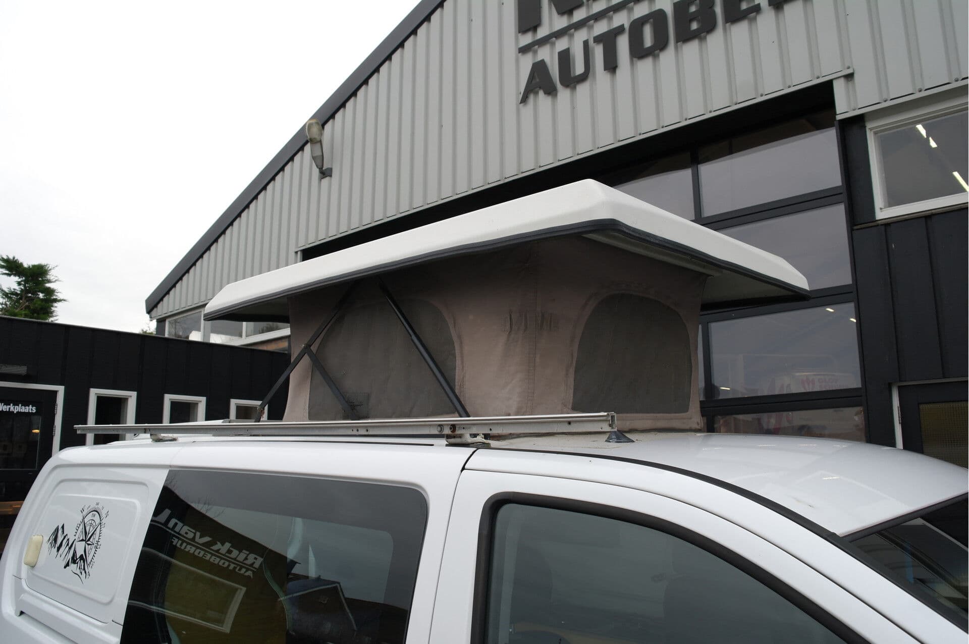 Hyundai H H-1 H300 2.5 CRDI VGT Camper thumbnail 25