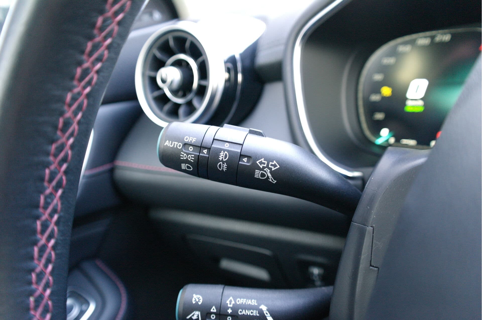 MG EHS 1.5 TGDI Comfort thumbnail 19