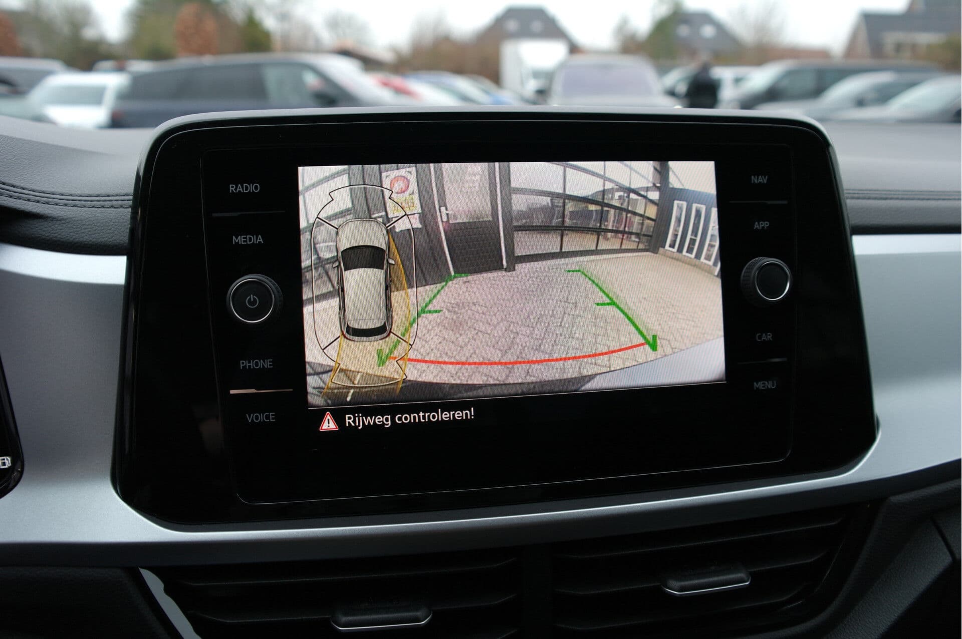 Volkswagen T-Roc 1.5 TSI Life Business thumbnail 13