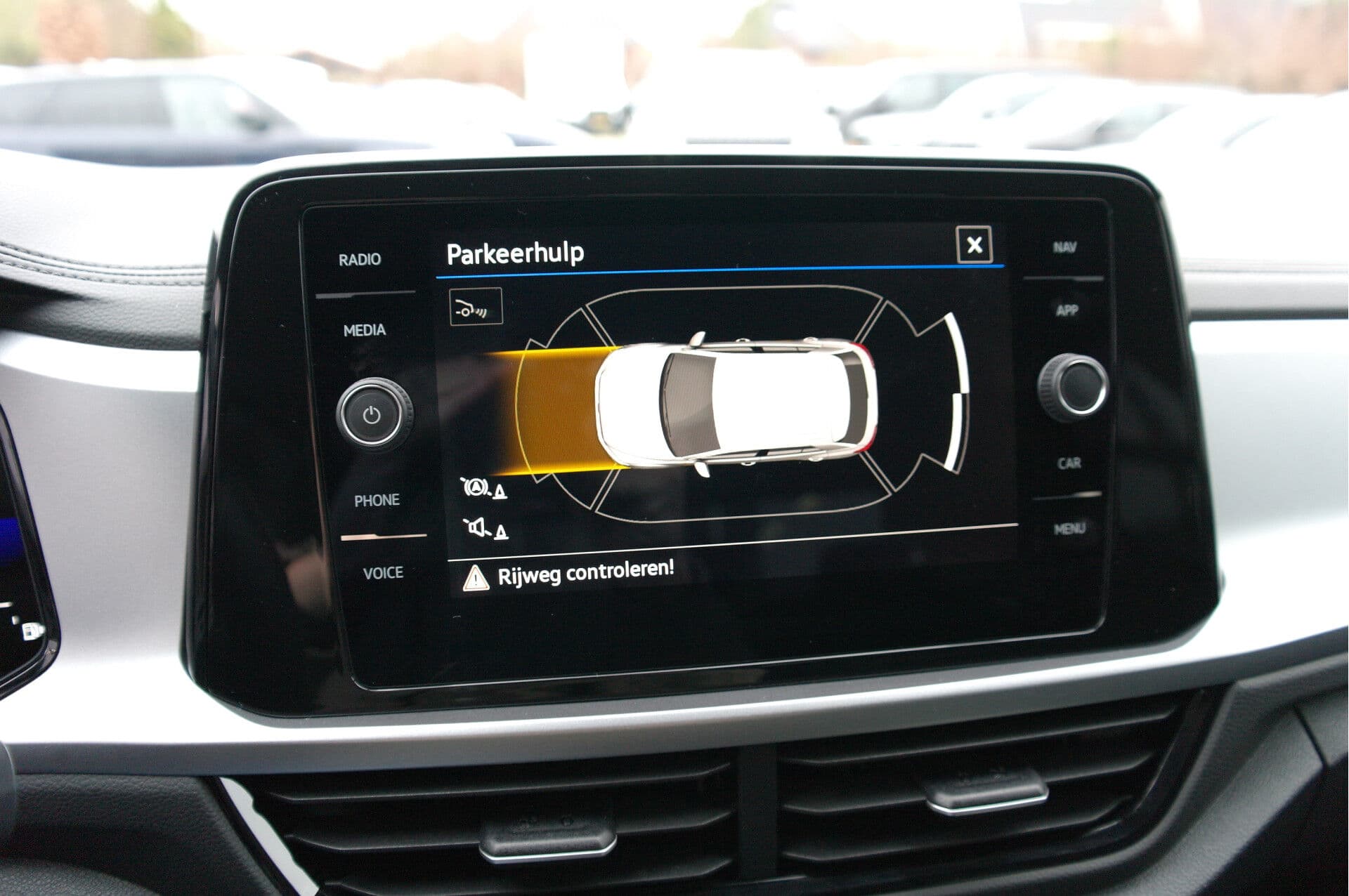 Volkswagen T-Roc 1.5 TSI Life Business thumbnail 14