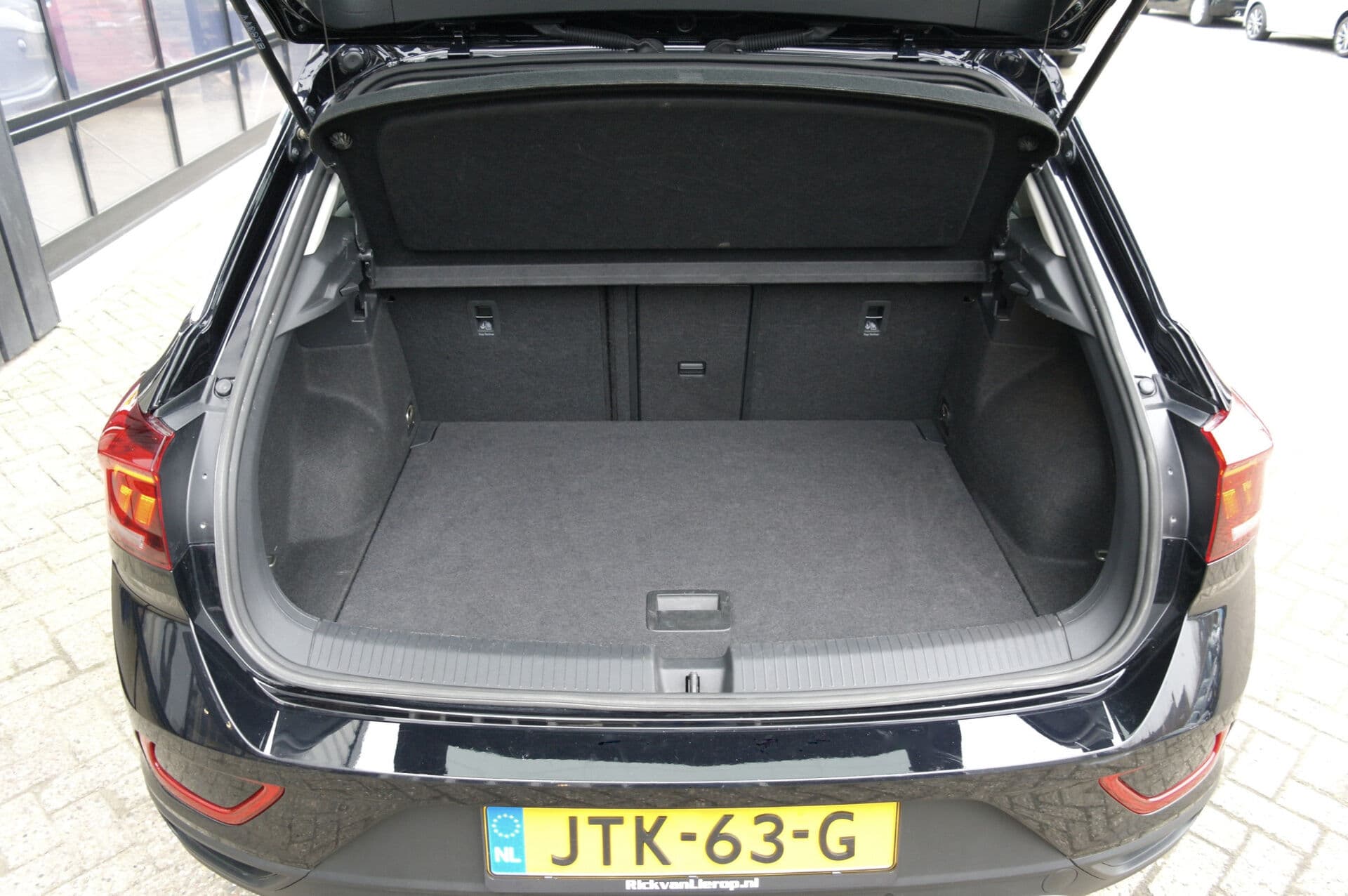 Volkswagen T-Roc 1.5 TSI Life Business thumbnail 28