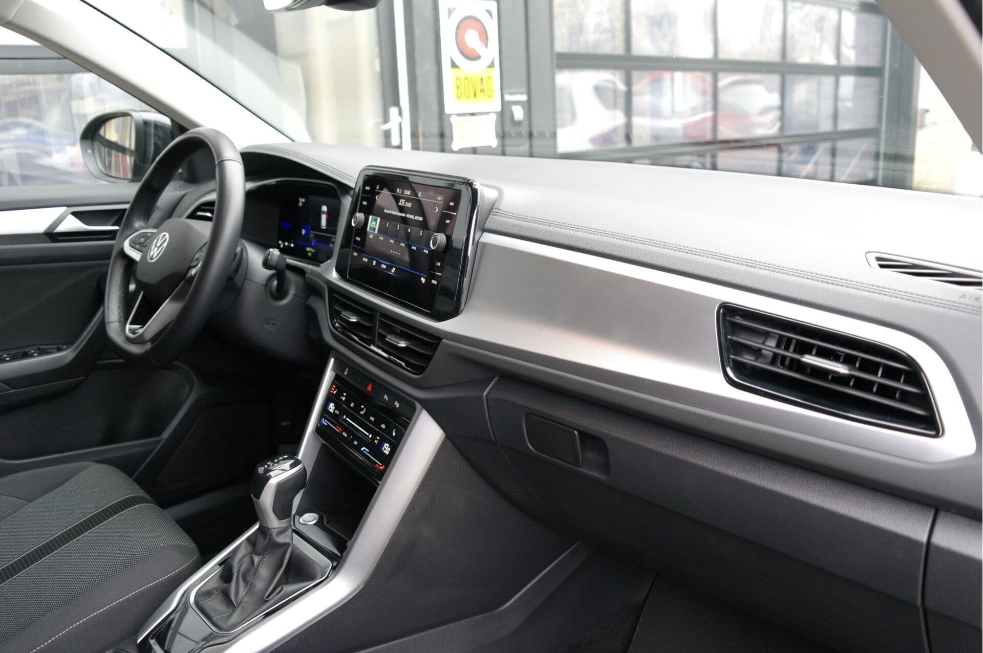 Volkswagen T-Roc 1.5 TSI Life Business thumbnail 5