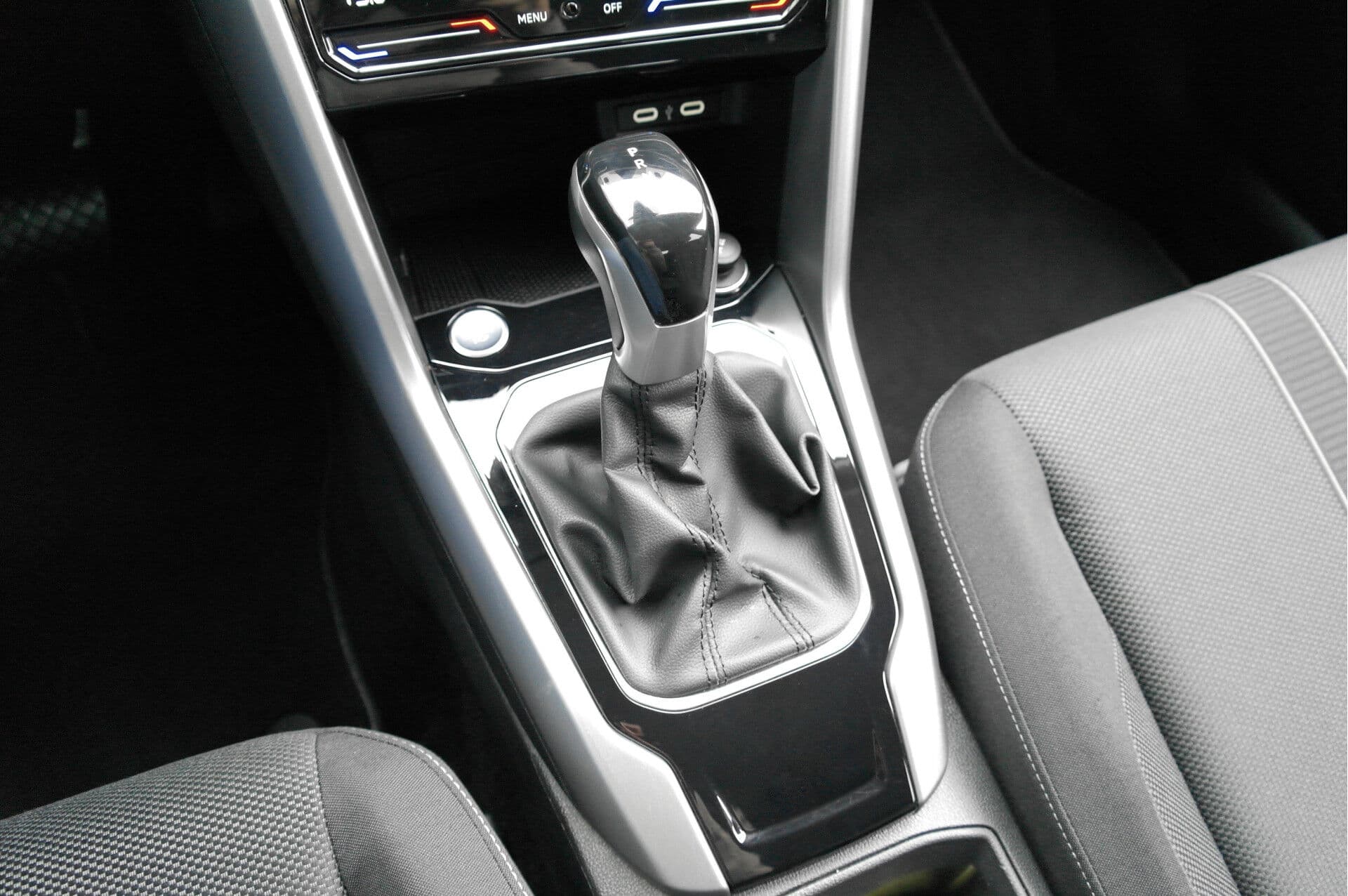 Volkswagen T-Roc 1.5 TSI Life Business thumbnail 8