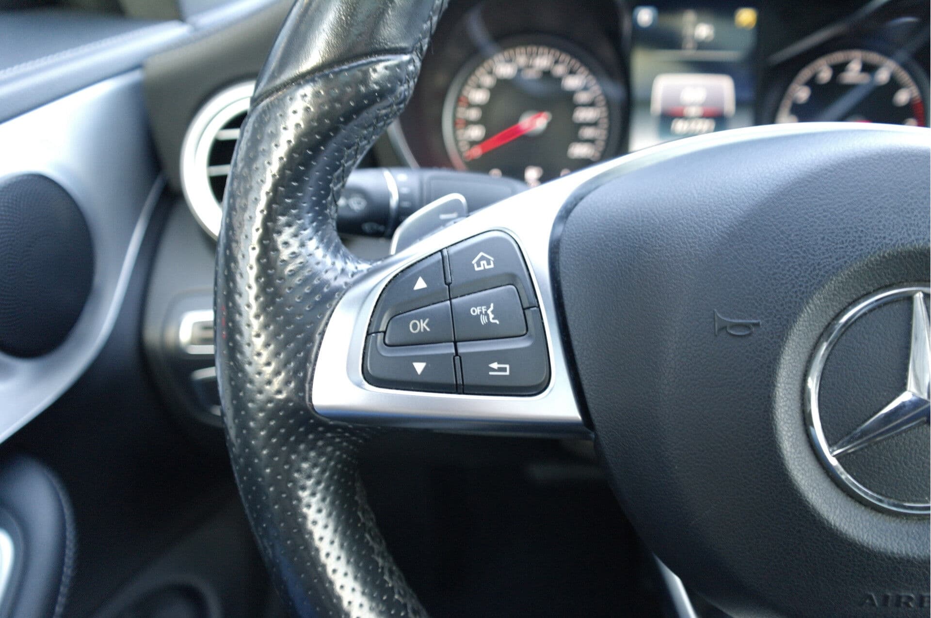 Mercedes-Benz C-Klasse Coupé 180 Ambition AMG Automaat thumbnail 18