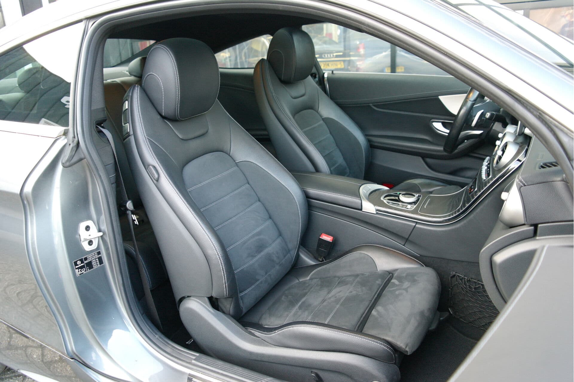 Mercedes-Benz C-Klasse Coupé 180 Ambition AMG Automaat thumbnail 2