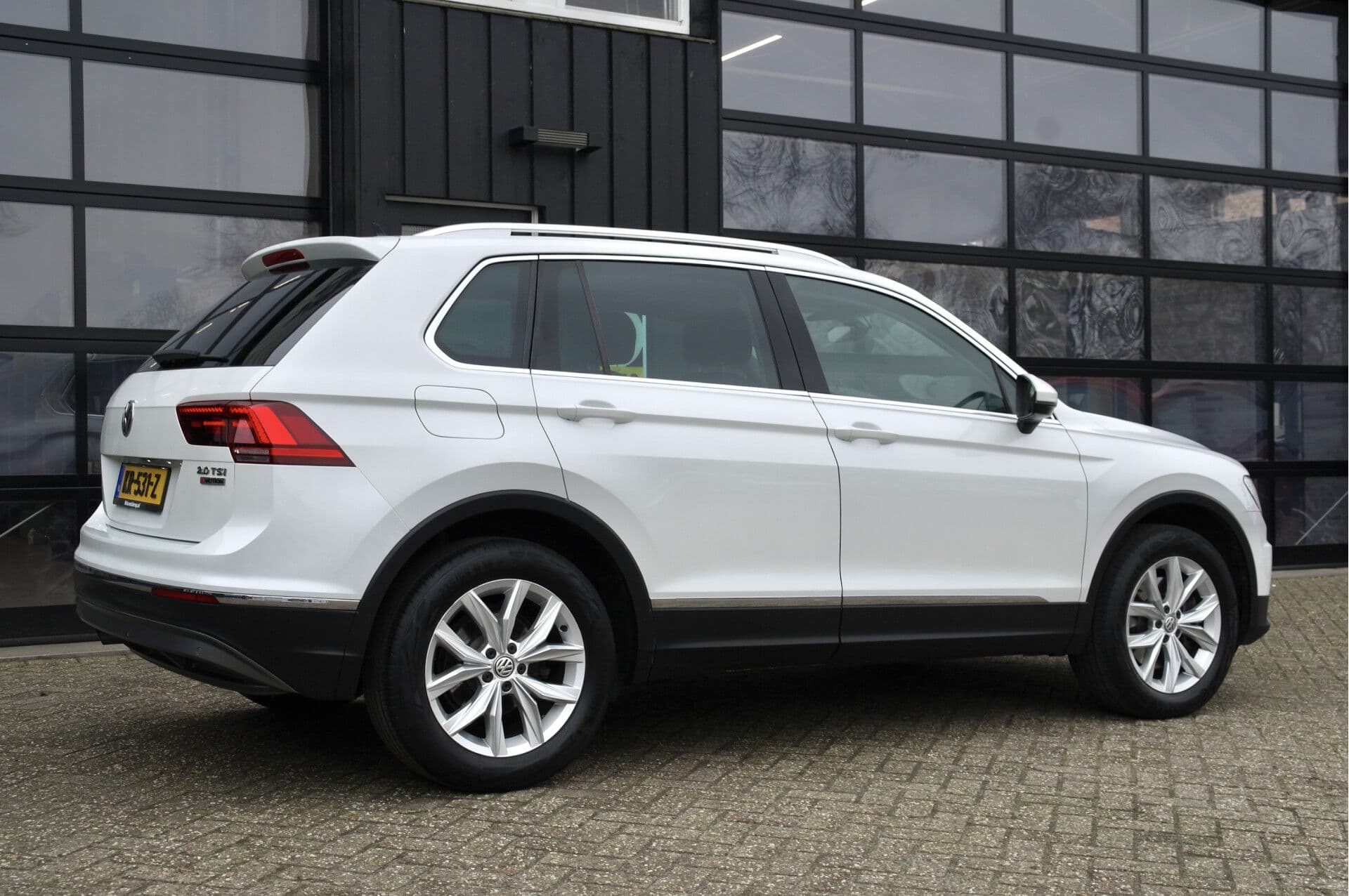 Volkswagen Tiguan 2.0 TSI 180 PK 4Motion Highline thumbnail 3