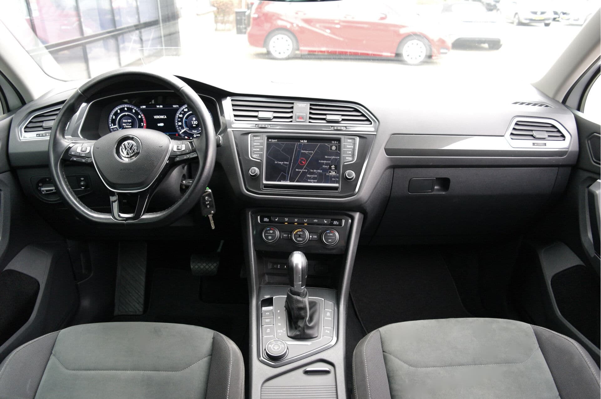 Volkswagen Tiguan 2.0 TSI 180 PK 4Motion Highline thumbnail 30