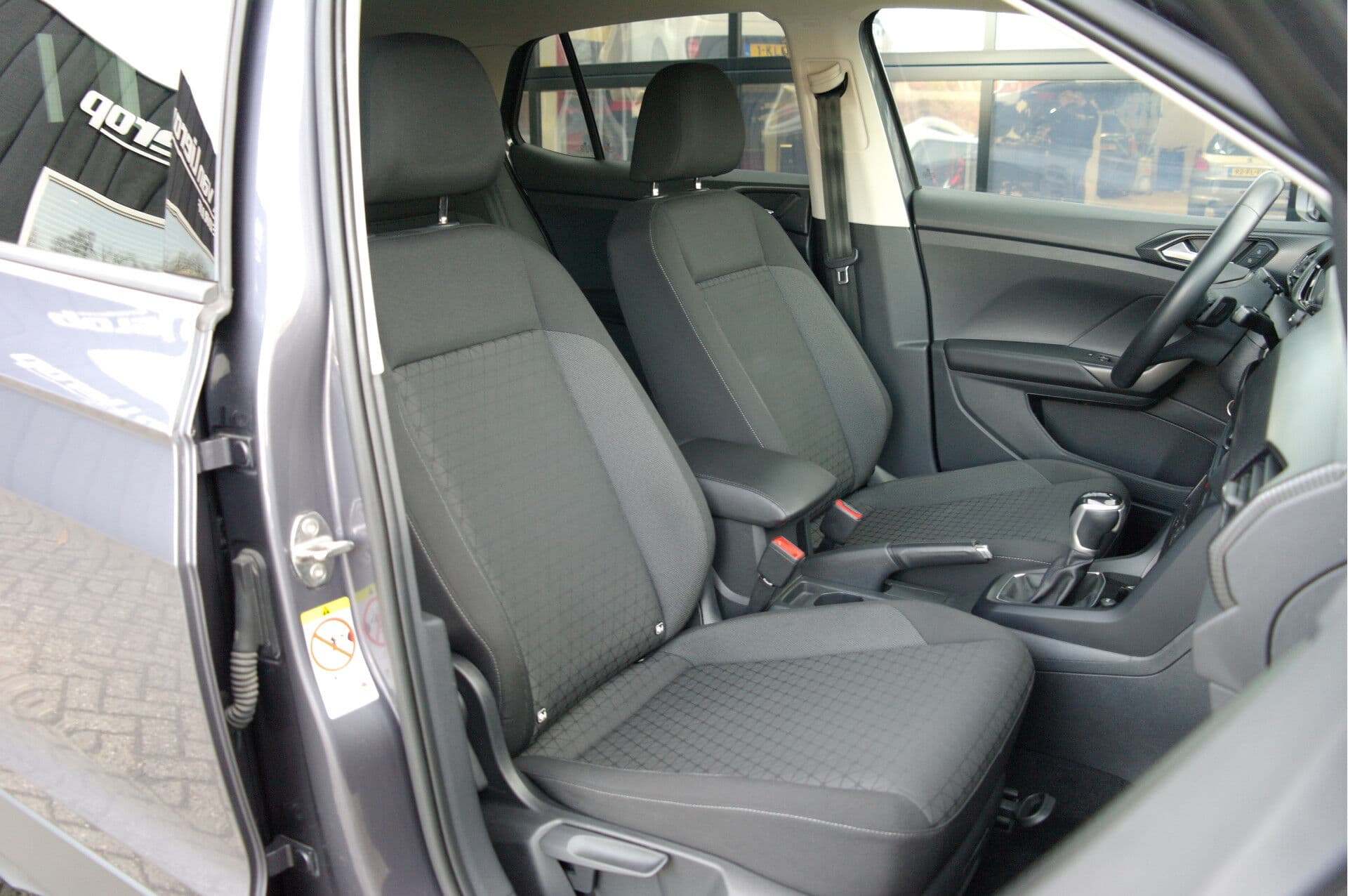 Volkswagen T-Cross 1.0 TSI Style Automaat thumbnail 2