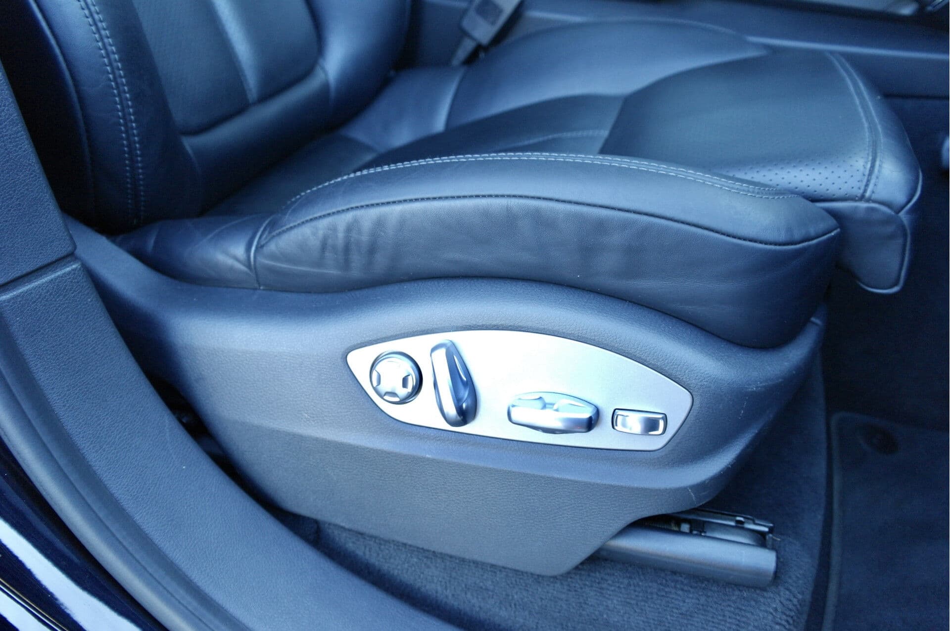 Porsche Cayenne 3.0 S E-Hybrid thumbnail 15