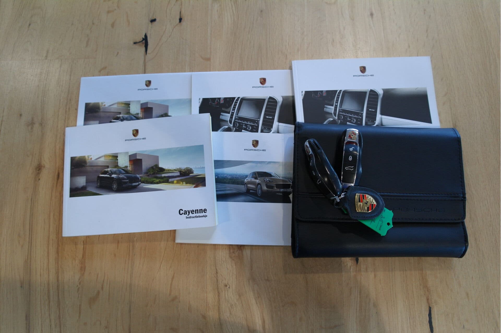 Porsche Cayenne 3.0 S E-Hybrid thumbnail 28