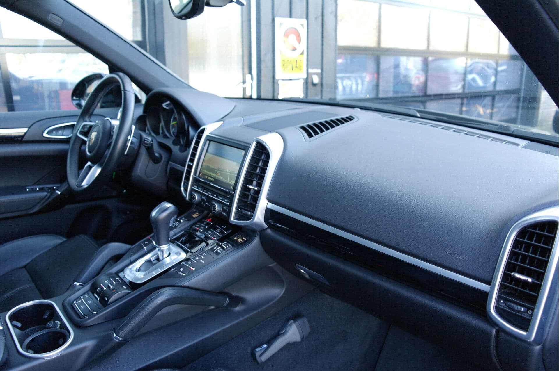 Porsche Cayenne 3.0 S E-Hybrid thumbnail 5