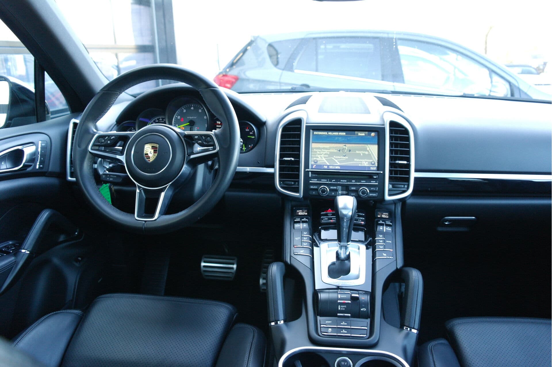 Porsche Cayenne 3.0 S E-Hybrid thumbnail 6