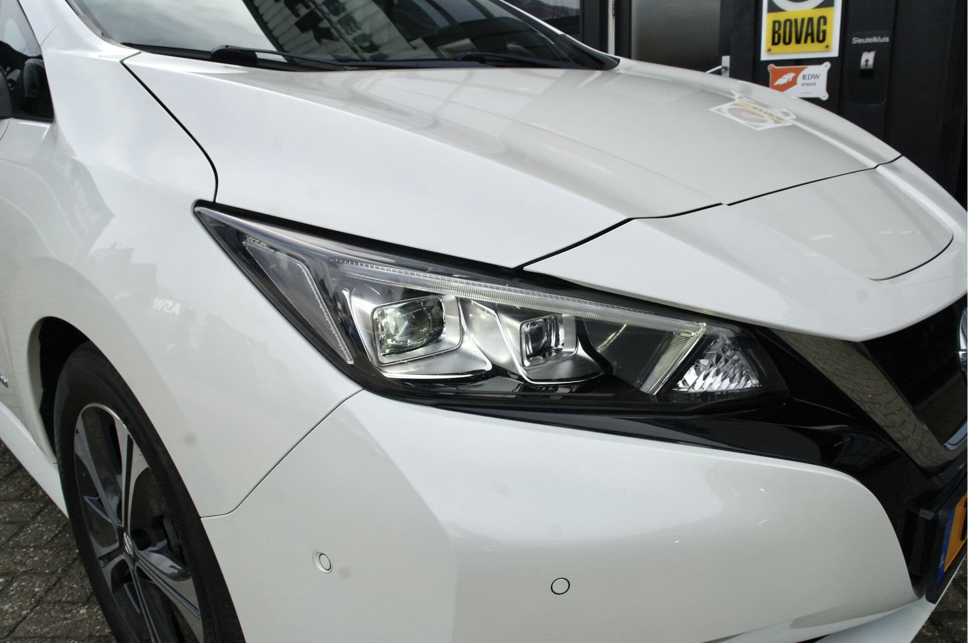 Nissan Leaf Tekna 40 kWh thumbnail 18