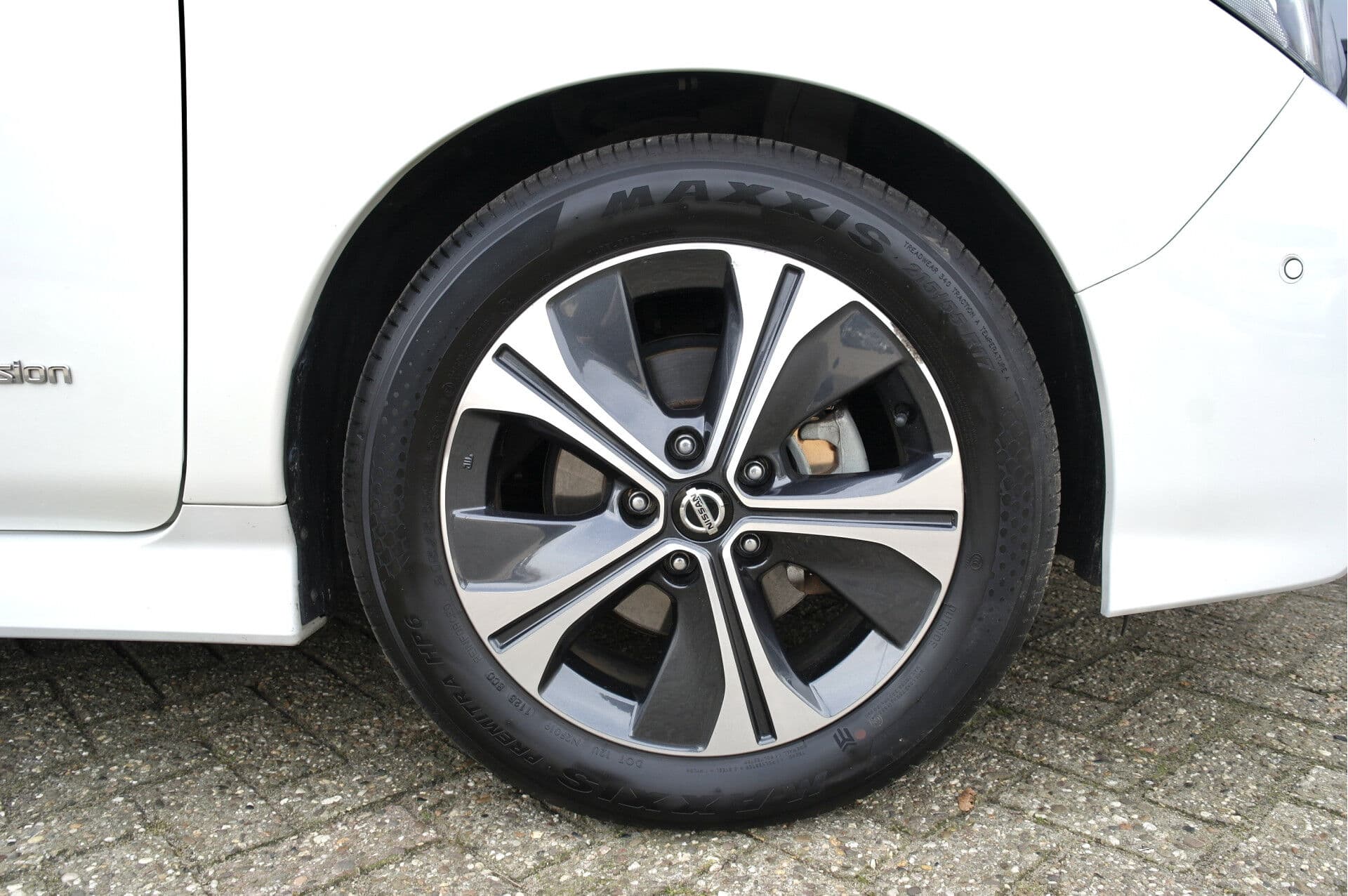 Nissan Leaf Tekna 40 kWh thumbnail 20