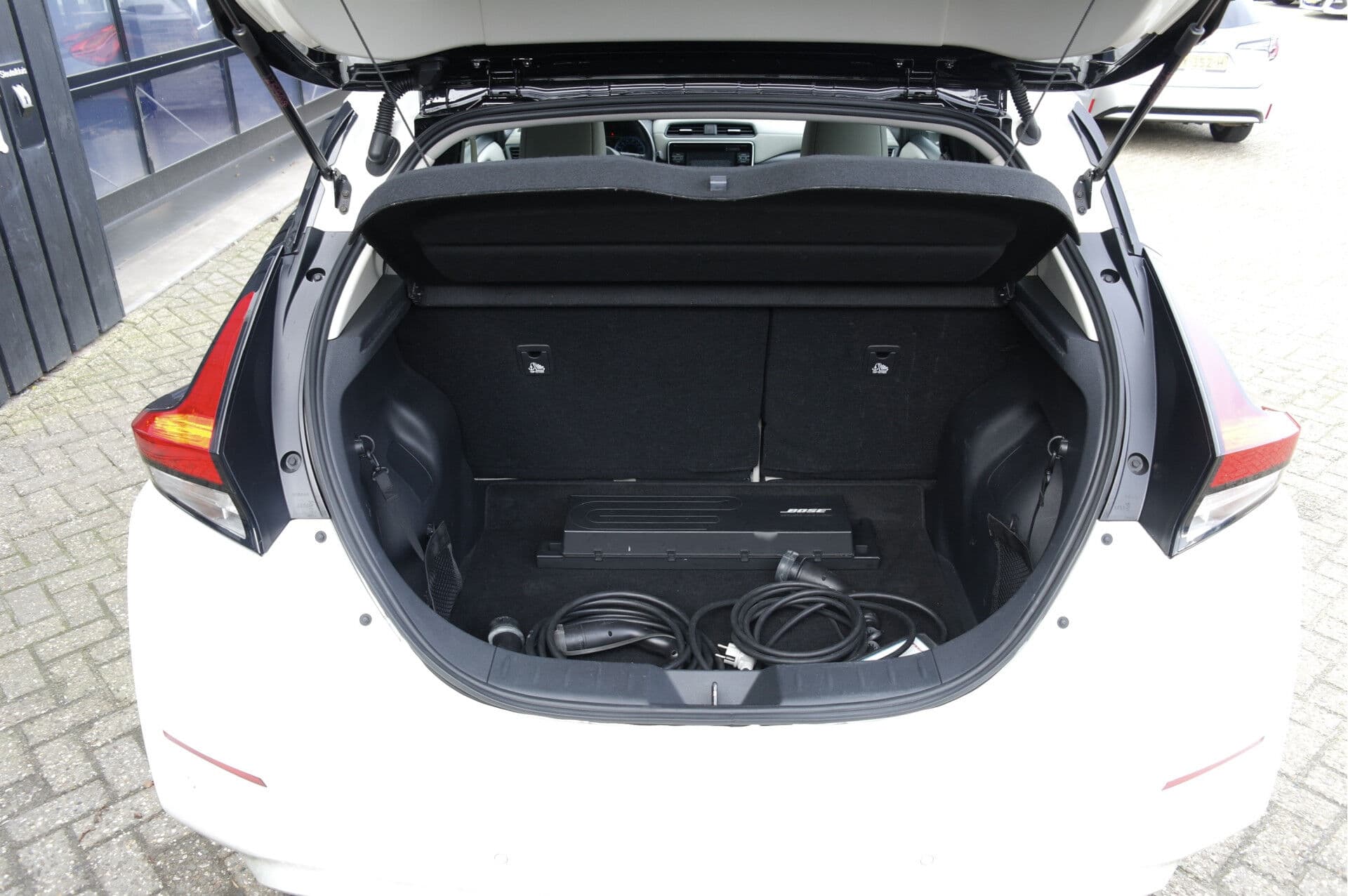 Nissan Leaf Tekna 40 kWh thumbnail 25