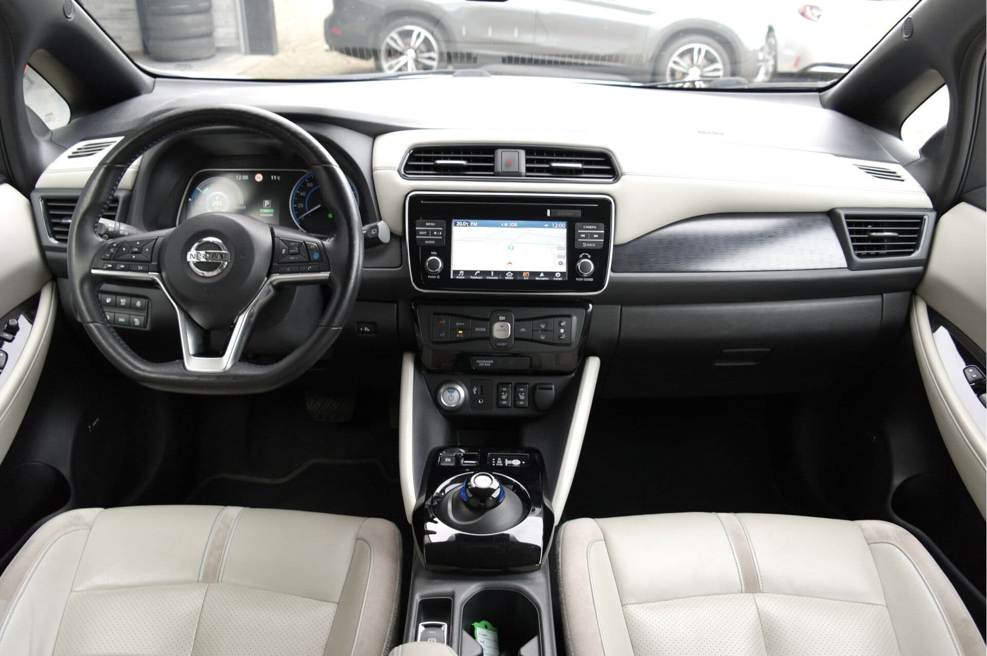 Nissan Leaf Tekna 40 kWh thumbnail 29