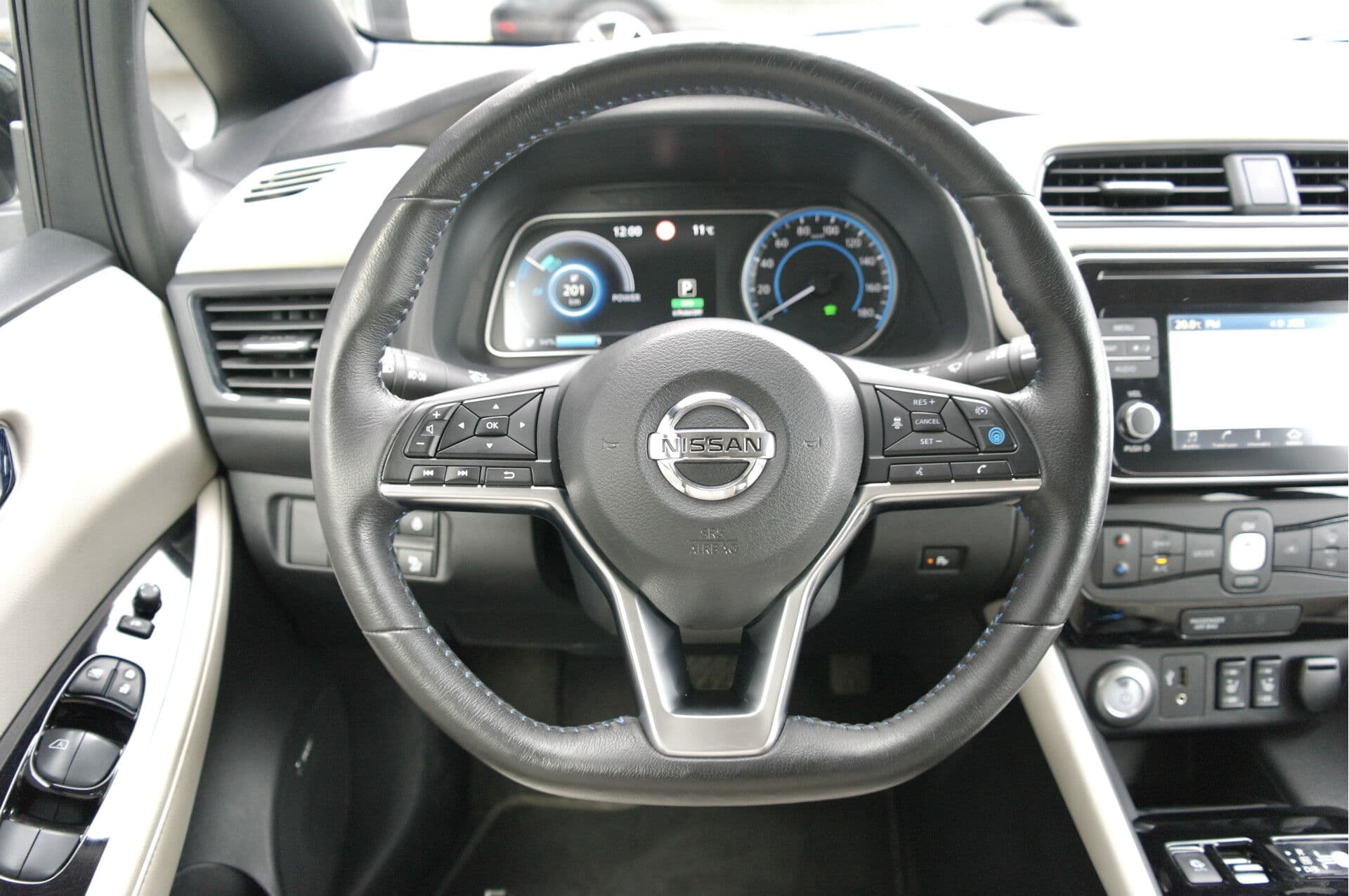 Nissan Leaf Tekna 40 kWh thumbnail 30