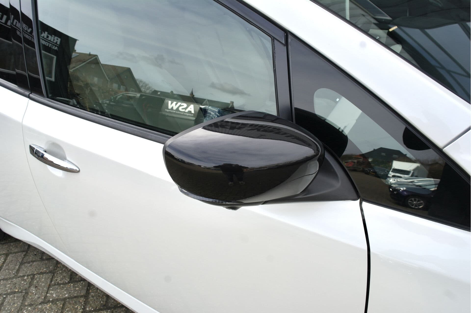 Nissan Leaf Tekna 40 kWh thumbnail 32