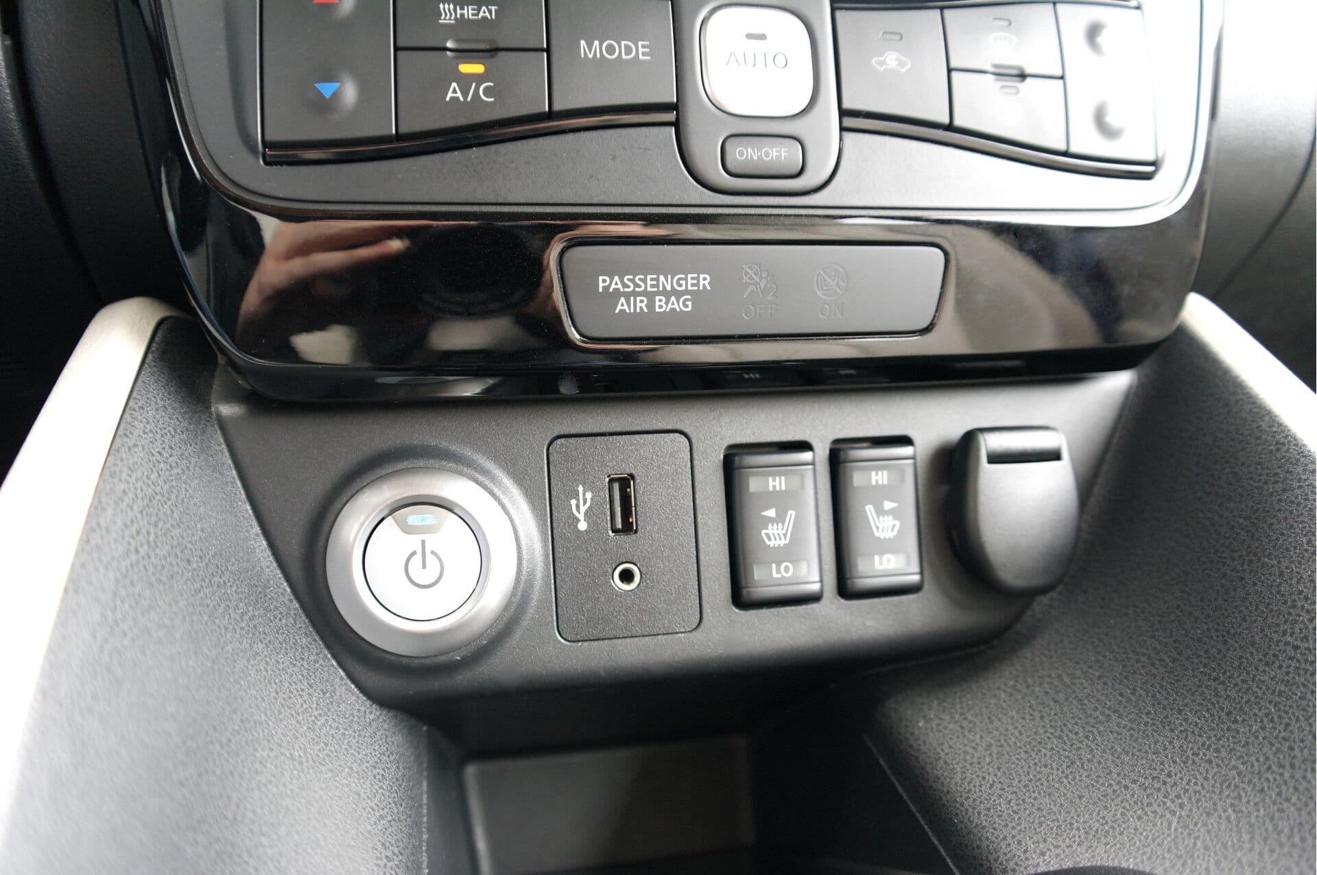 Nissan Leaf Tekna 40 kWh thumbnail 9