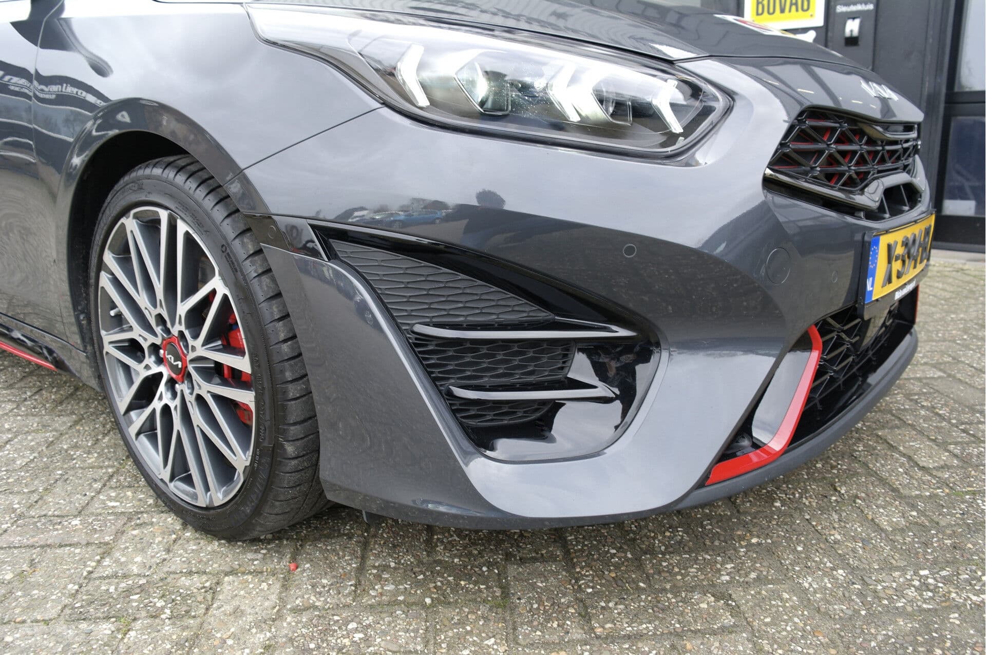 Kia ProCeed 1.6 T-GDi GT thumbnail 33