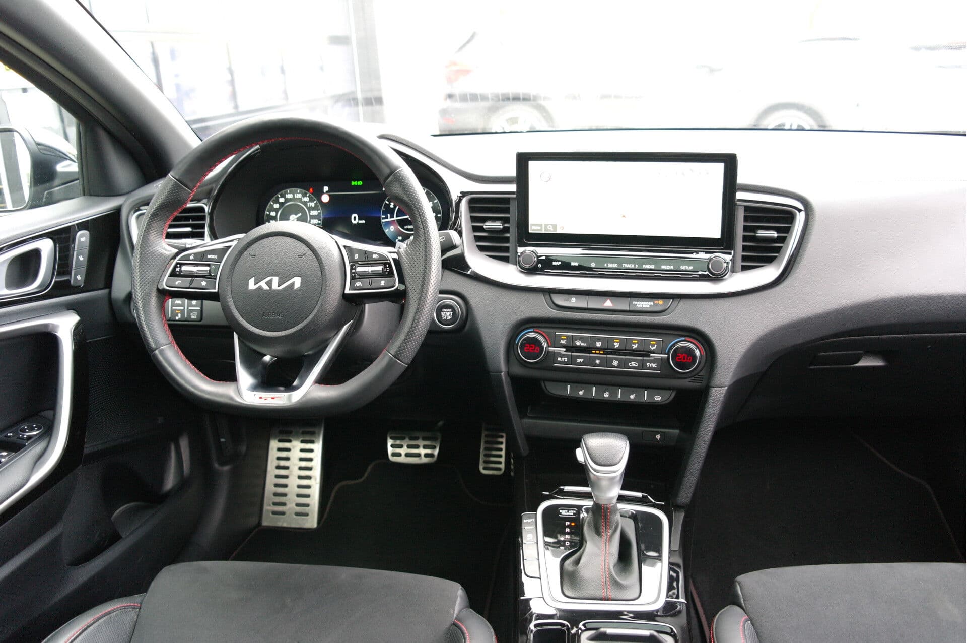 Kia ProCeed 1.6 T-GDi GT thumbnail 6