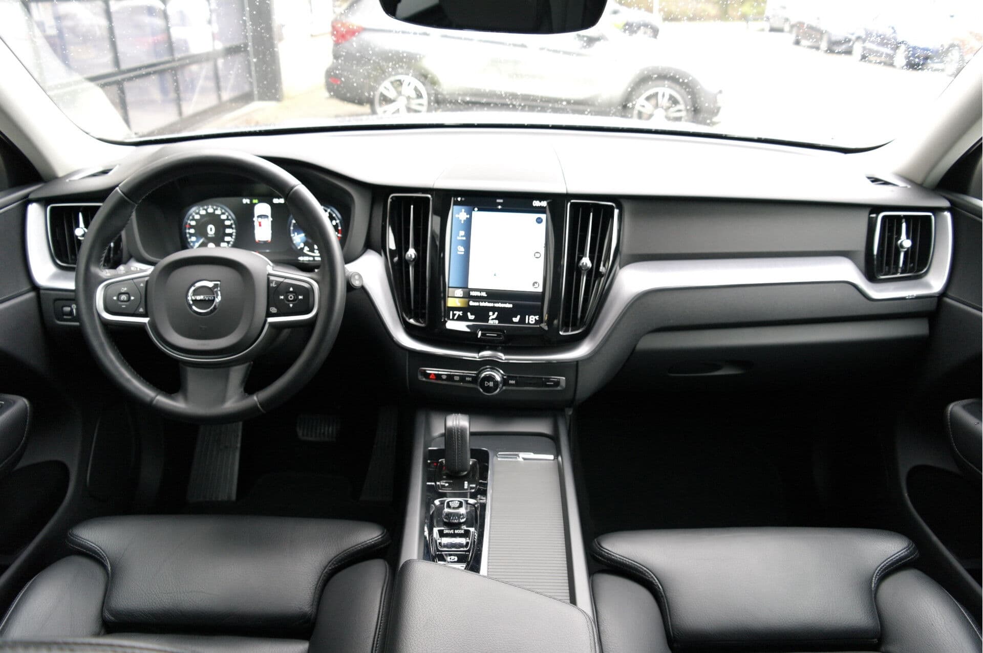Volvo XC60 2.0 B5 Momentum Pro thumbnail 26