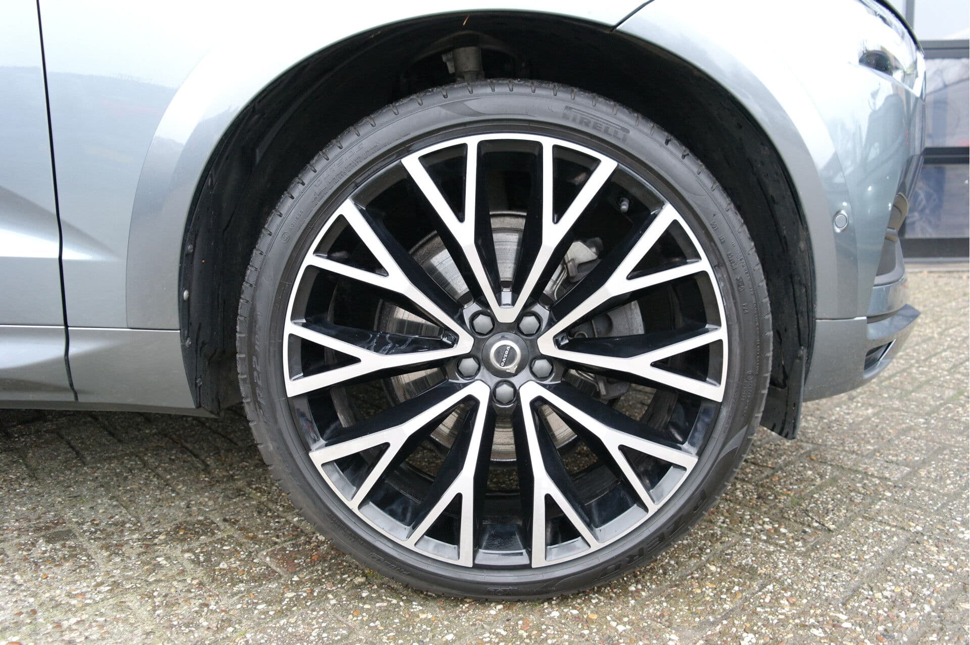 Volvo XC60 2.0 B5 Momentum Pro thumbnail 8