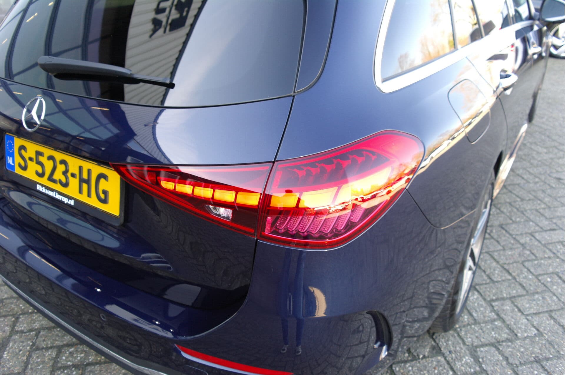 Mercedes-Benz C-Klasse Estate 300 e AMG Line thumbnail 30