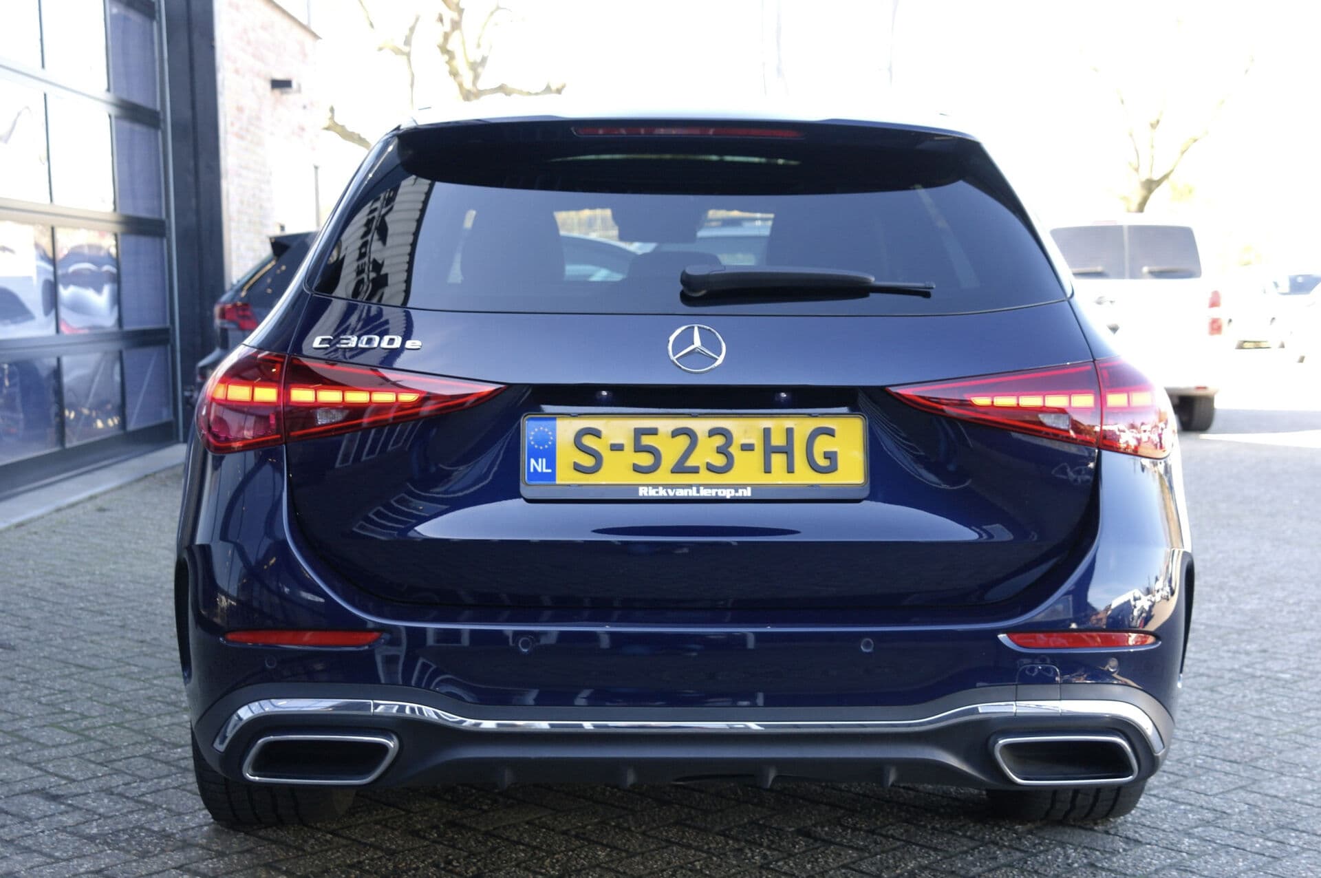 Mercedes-Benz C-Klasse Estate 300 e AMG Line thumbnail 37