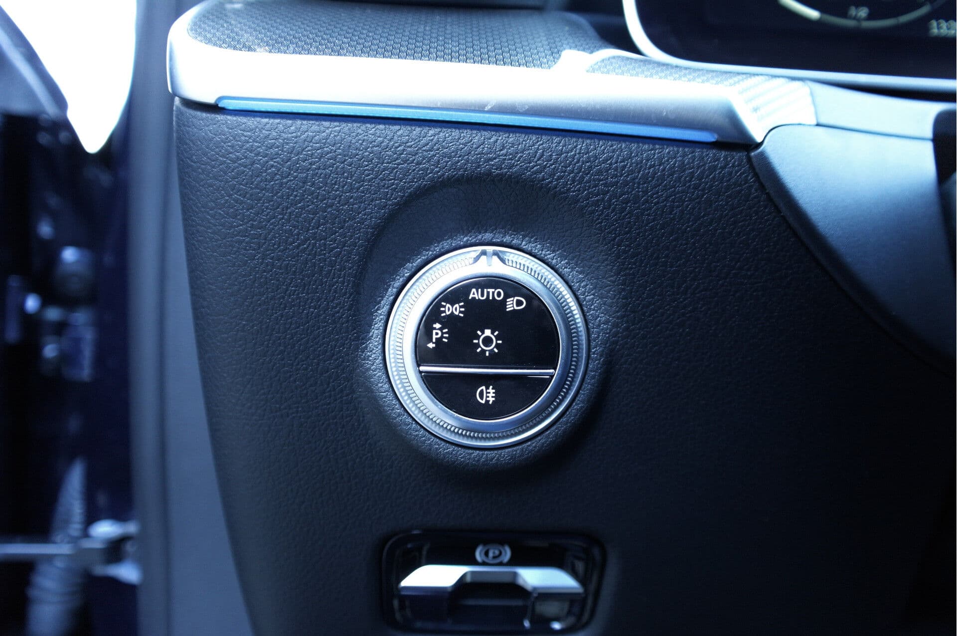 Mercedes-Benz C-Klasse Estate 300 e AMG Line thumbnail 47