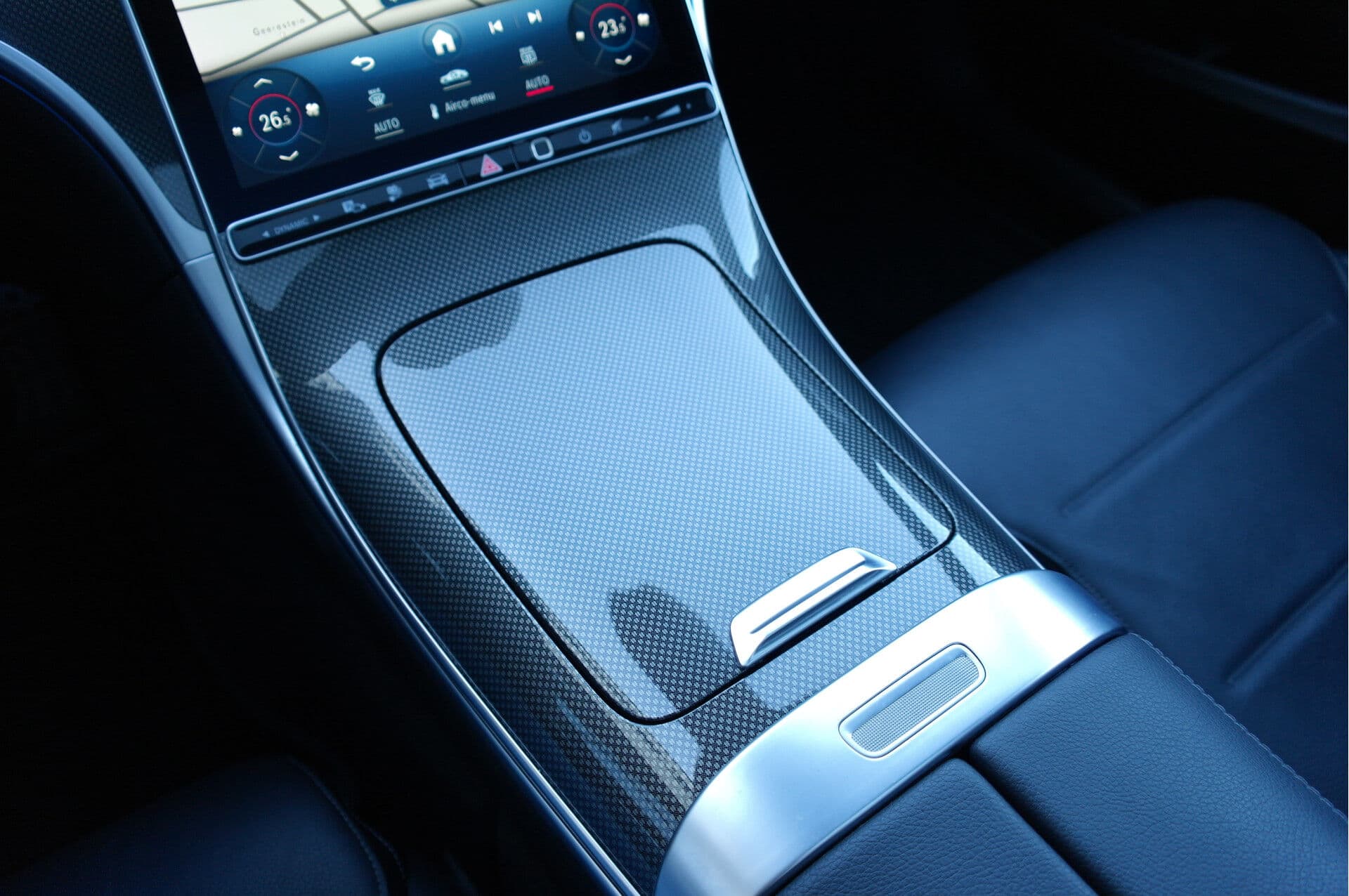 Mercedes-Benz C-Klasse Estate 300 e AMG Line thumbnail 52